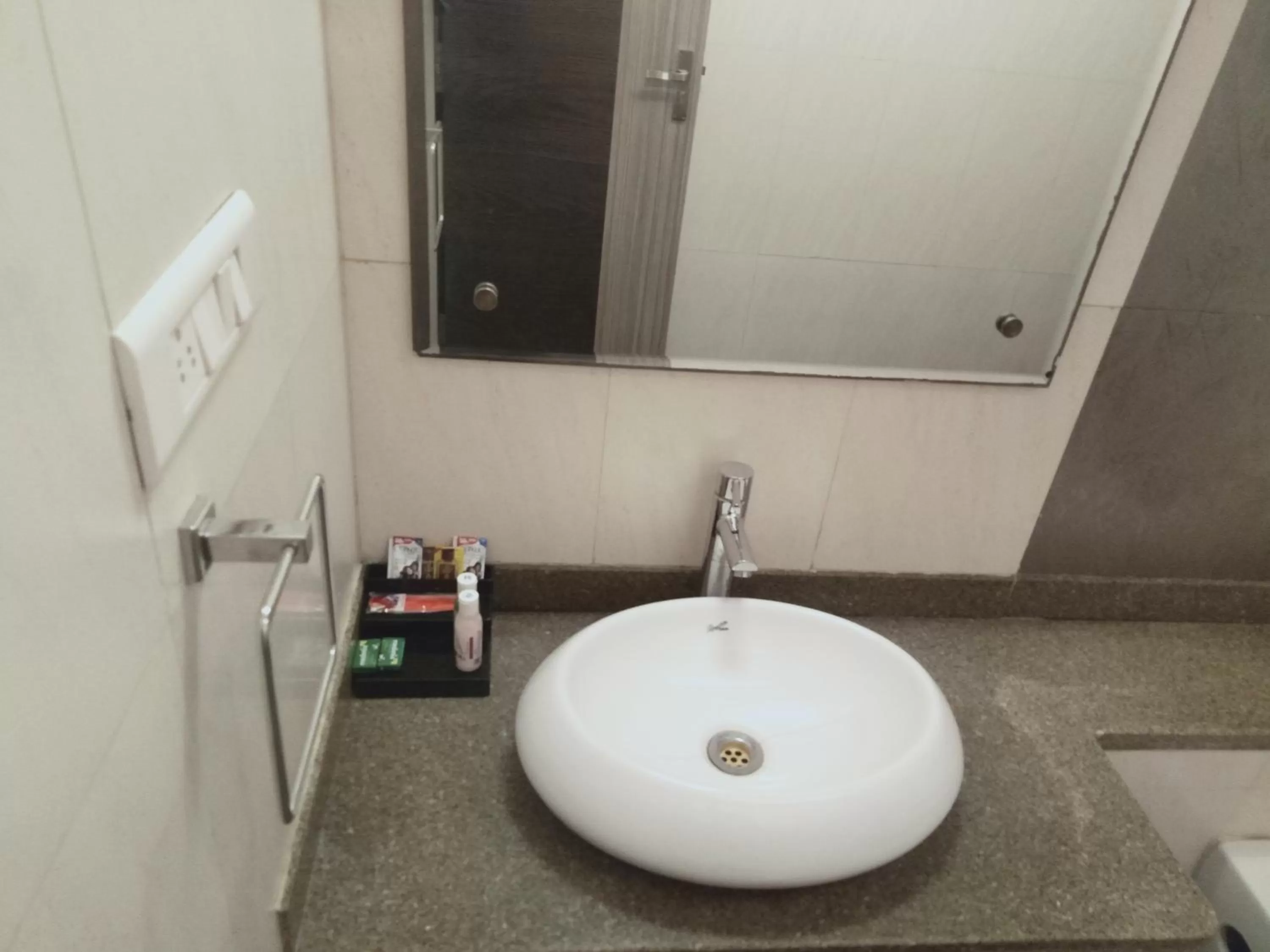 Bathroom in Hotel Udayanraje Palace