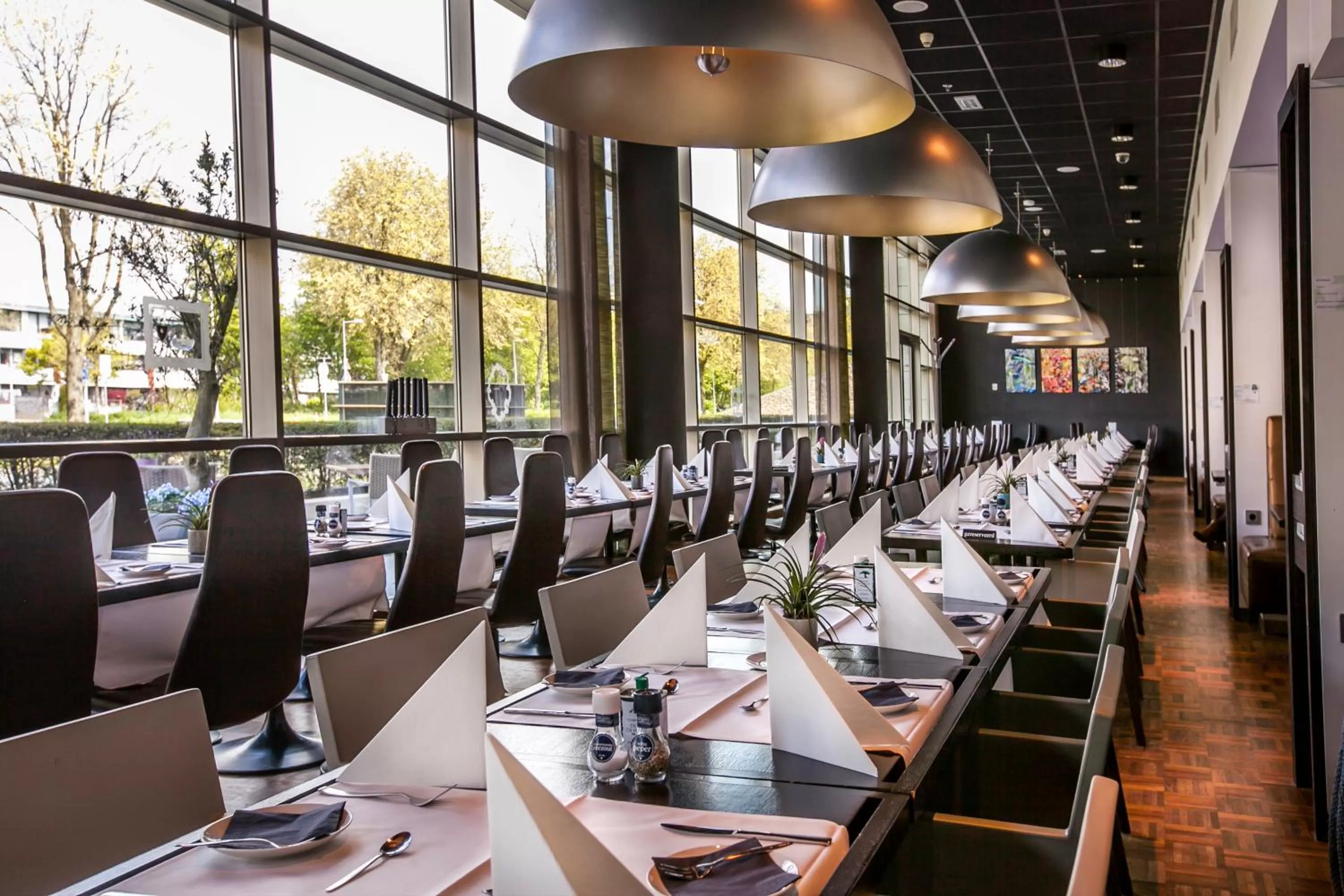 Restaurant/places to eat in Hotel Artemis Amsterdam