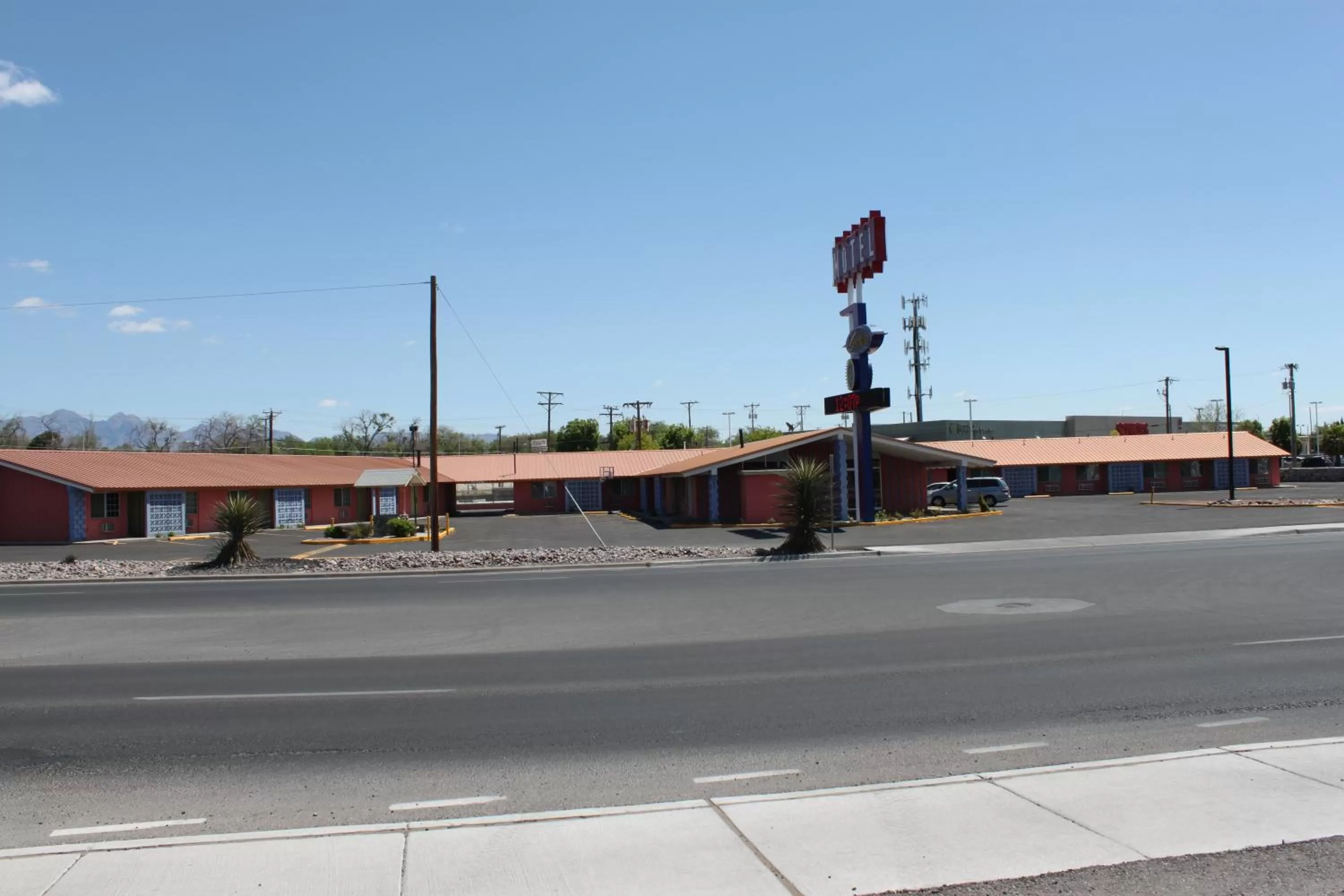Property building in Century 21 Motel