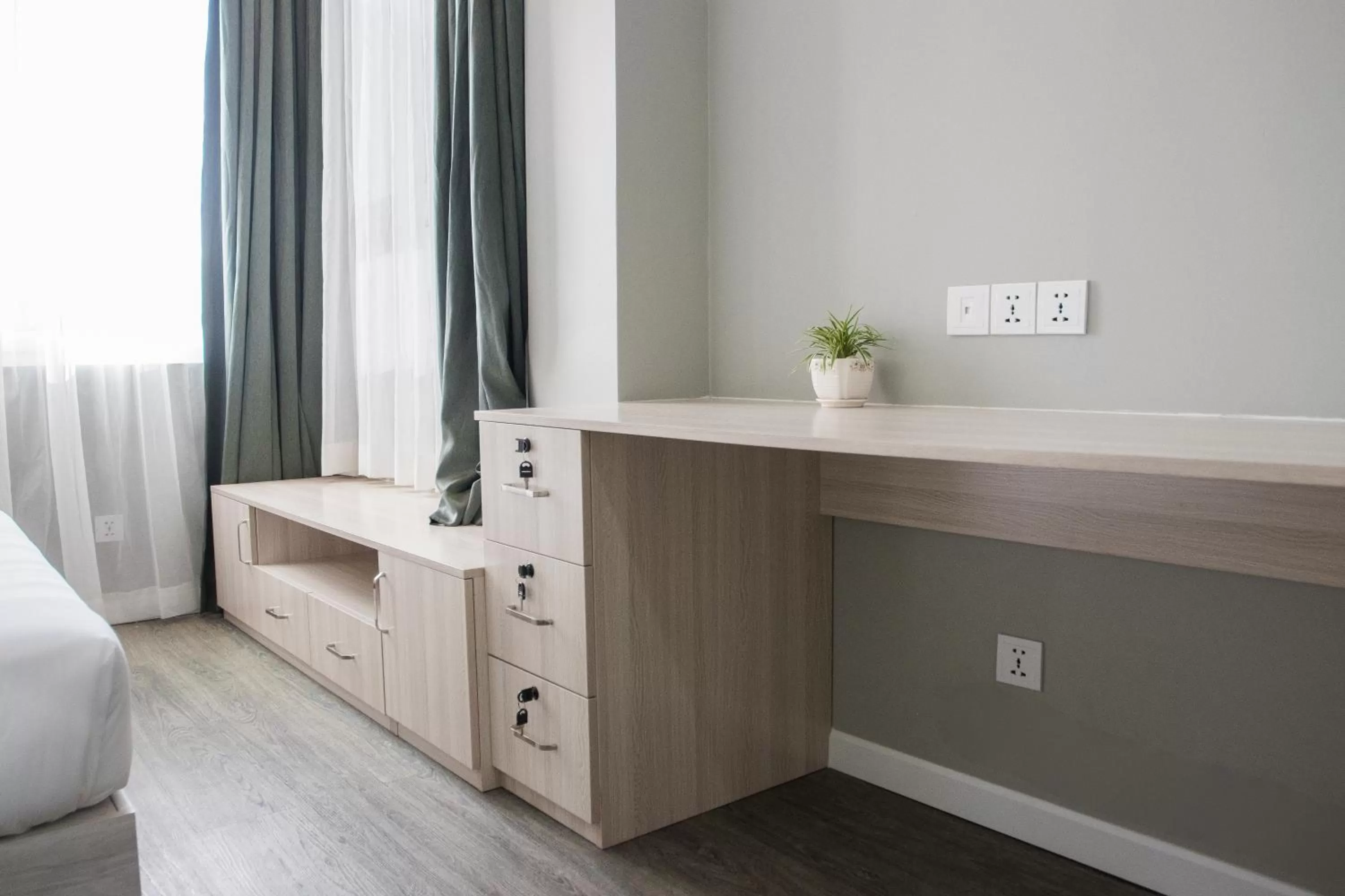 Floor plan, Bed in Cambodian Country Club