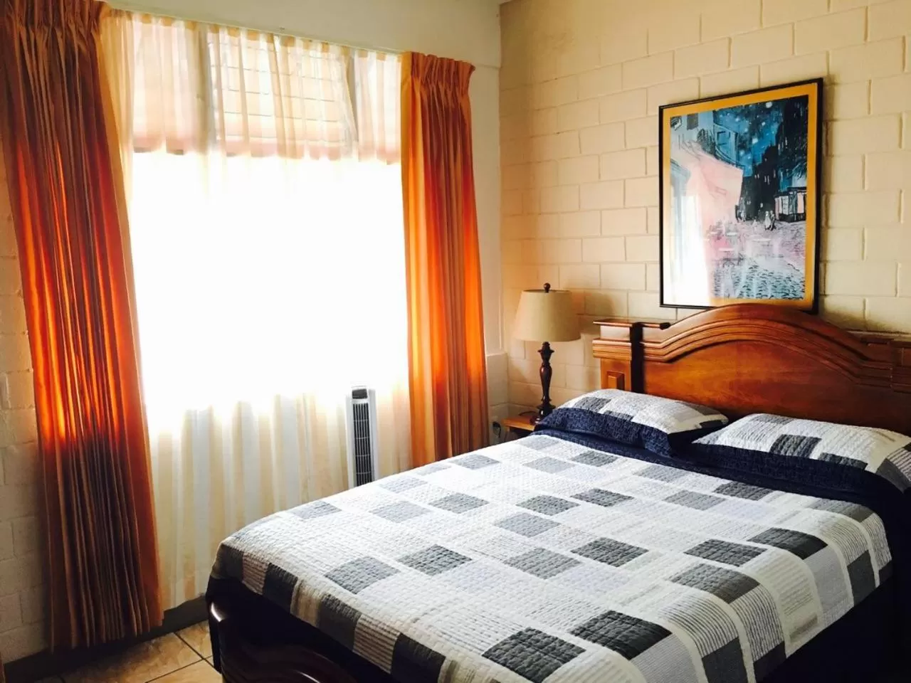 Property building, Bed in Hotel Sura