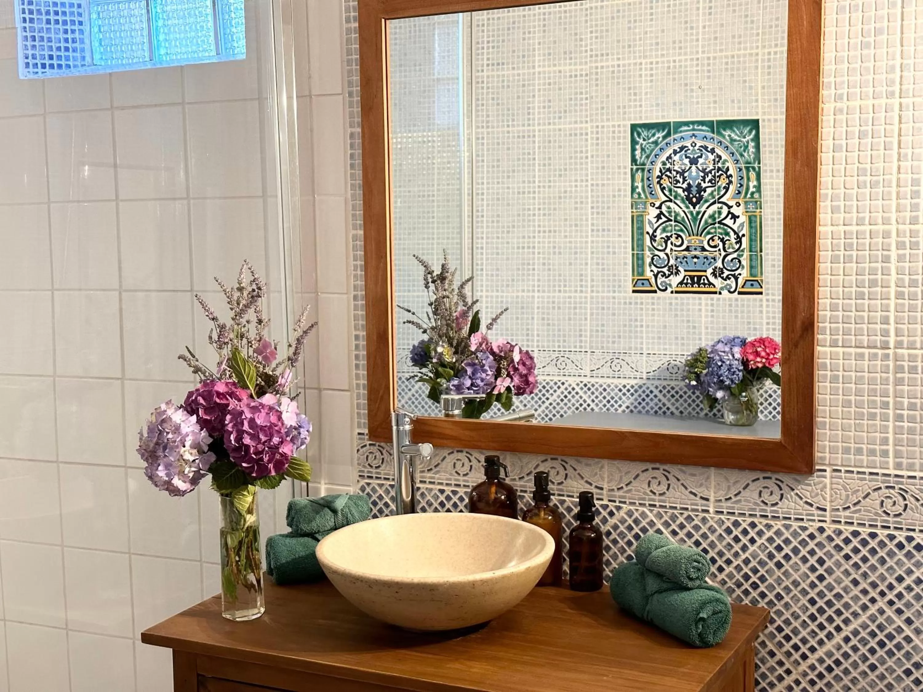 Bathroom in Les Turquoises Étretat - L'Hôtel-Boutique