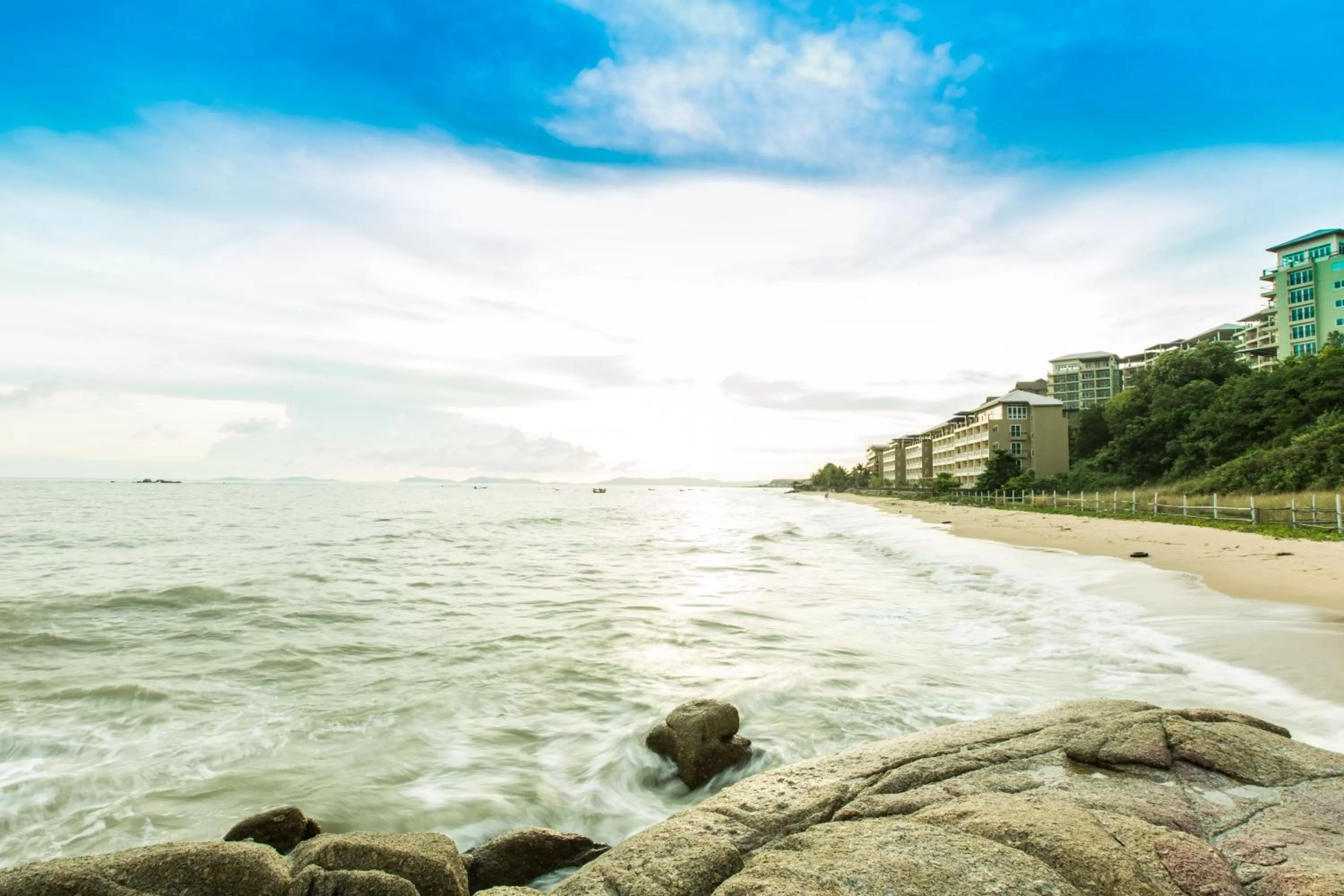 Beach in Royal Phala Cliff Beach Resort