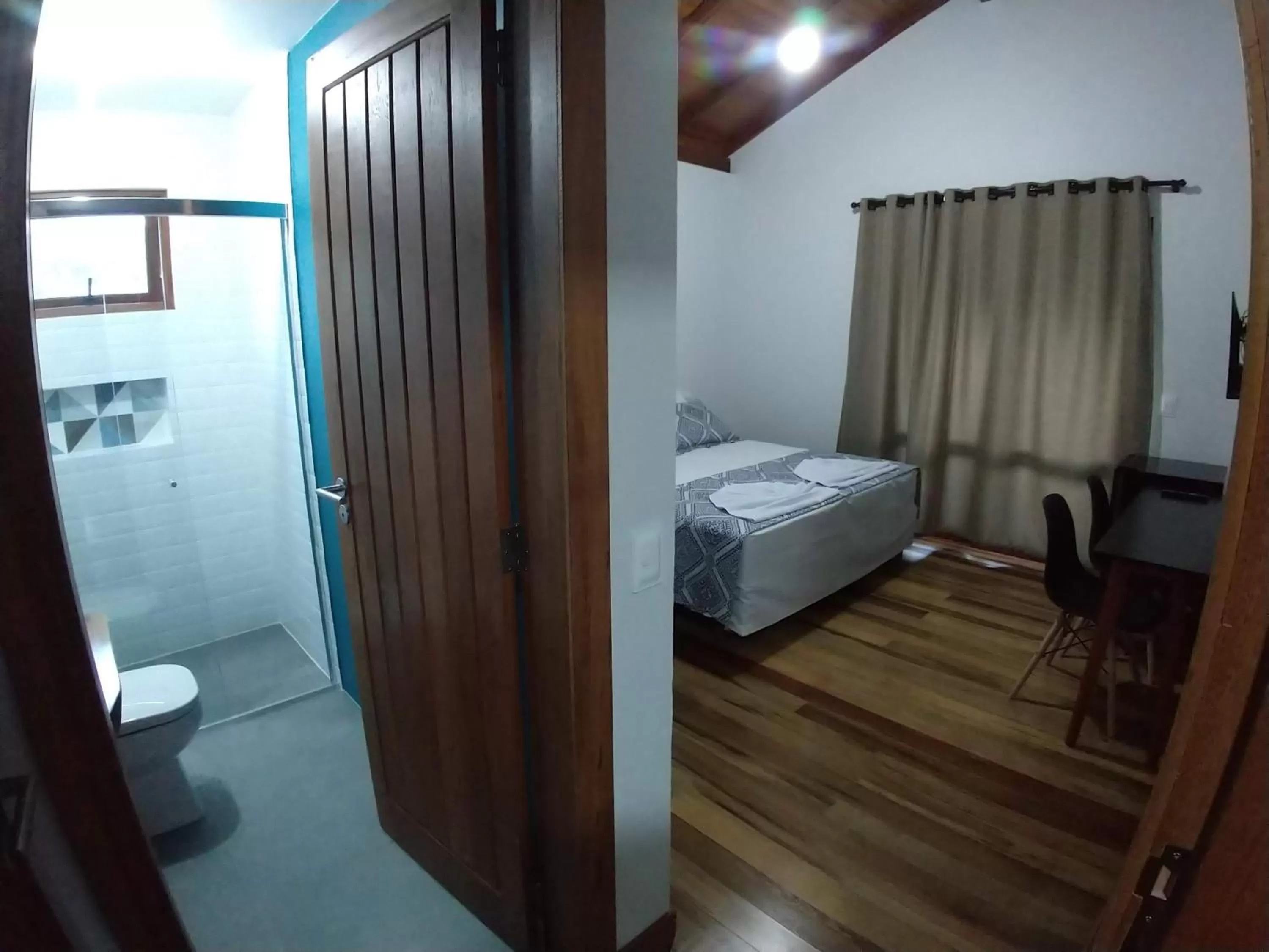 Photo of the whole room, Bathroom in Refúgio 755