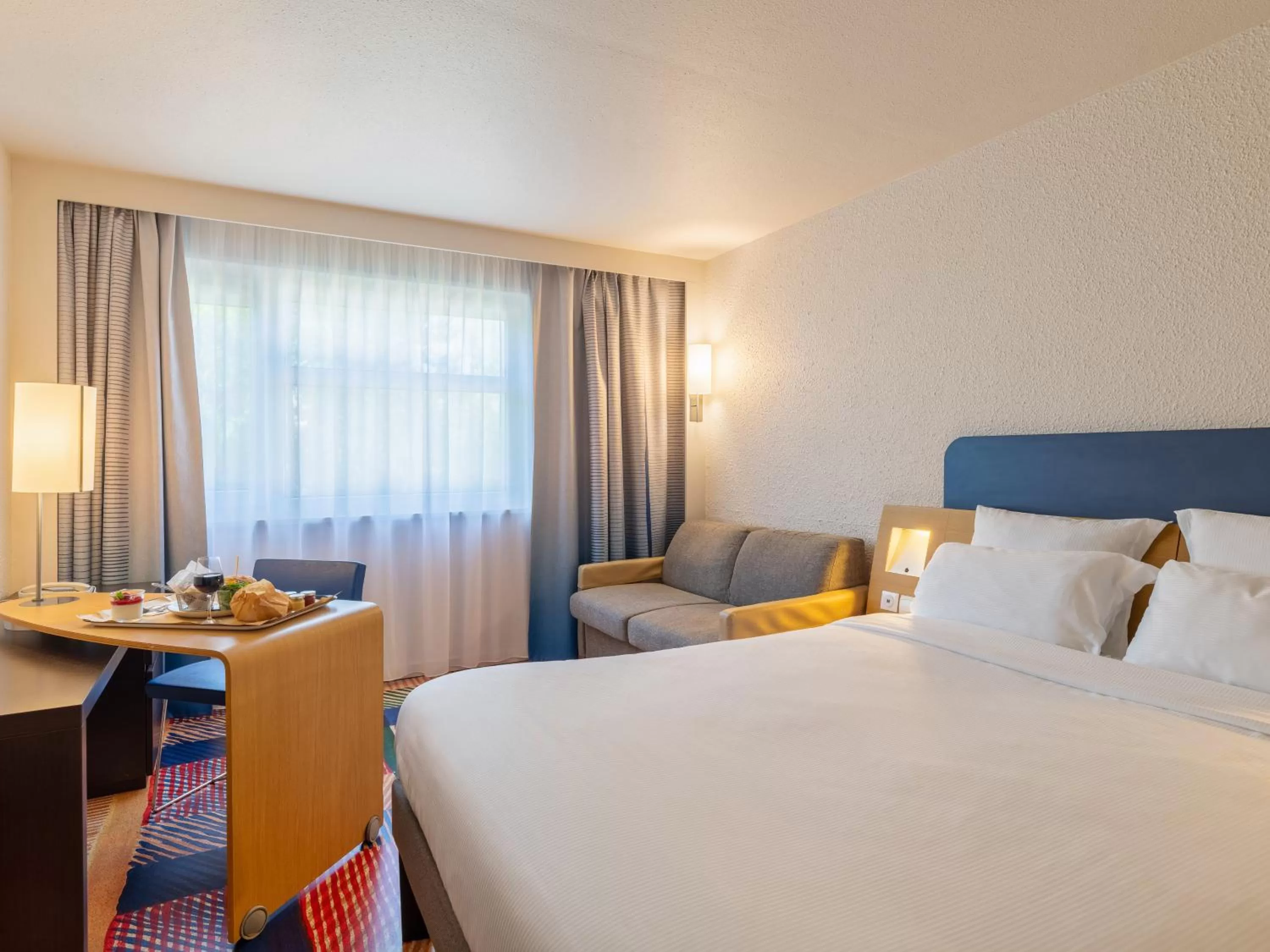Standard Room - 1 double bed and single sofa bed in B&B HOTEL Lyon Nord 4 étoiles