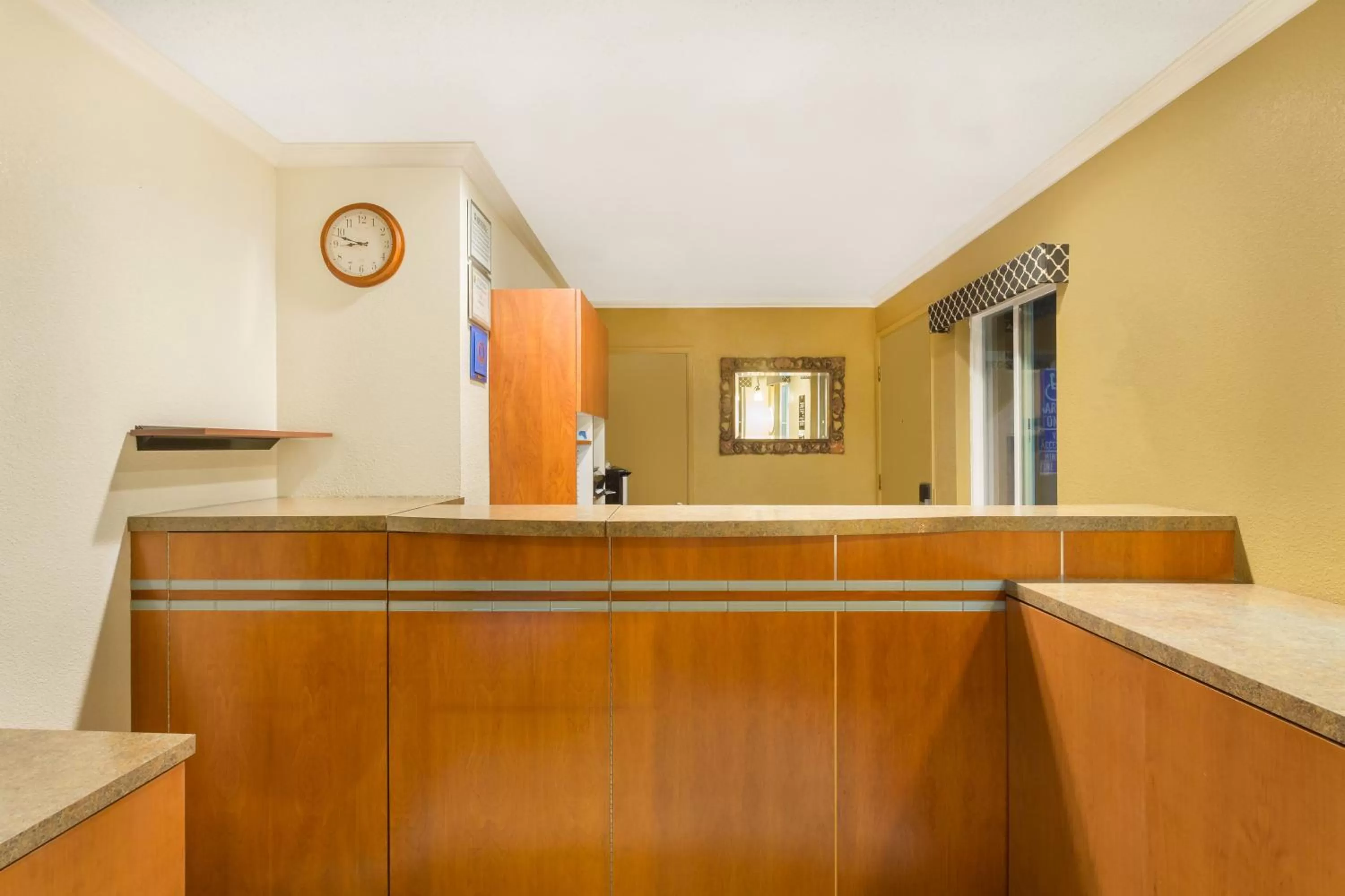 Breakfast in Super 8 by Wyndham Martinez