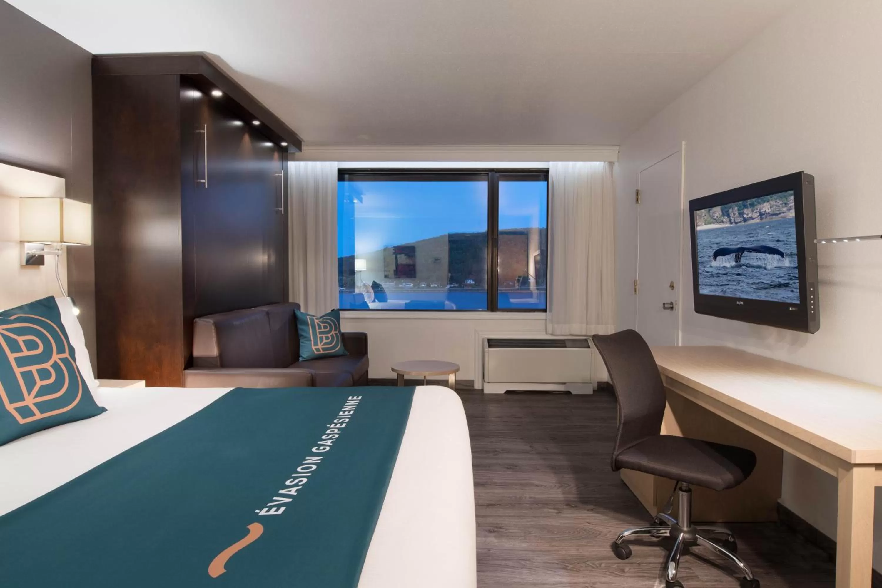 Photo of the whole room, Bed in Hôtel Baker