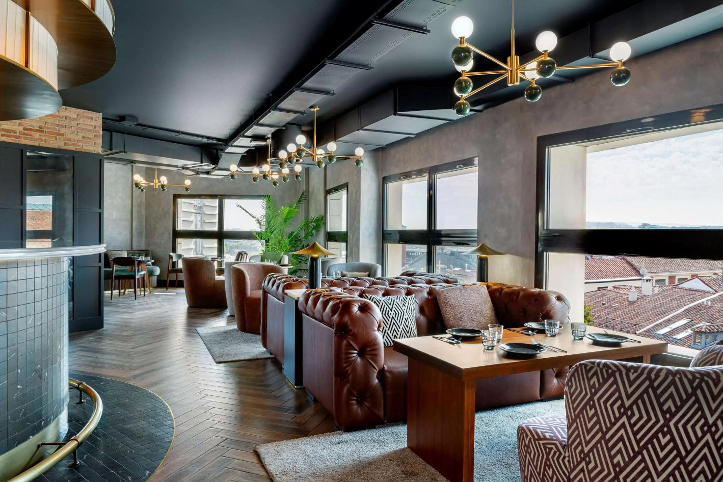 Restaurant/places to eat in Radisson RED Madrid