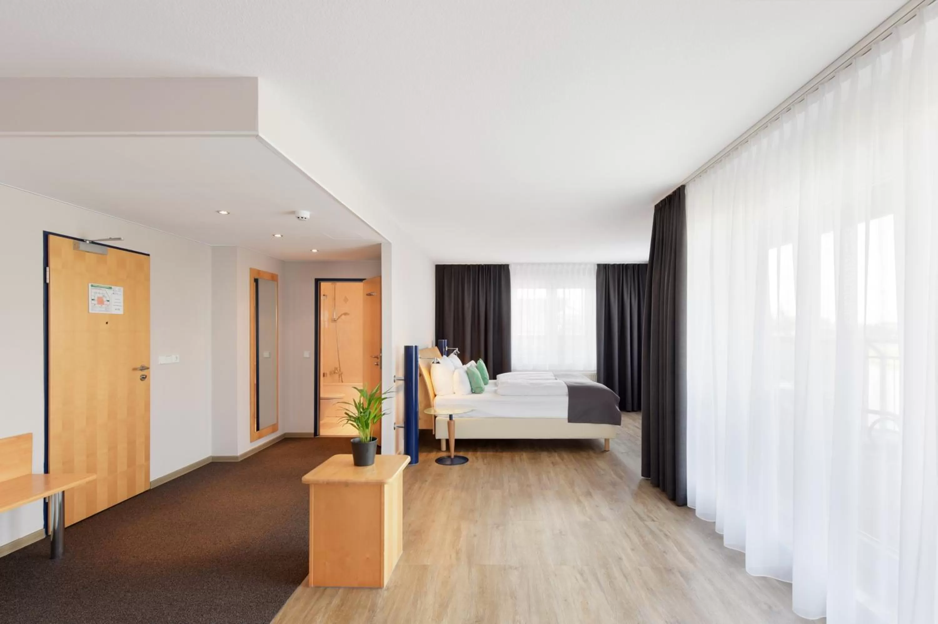 Photo of the whole room, Bed in Amedia Dresden Elbpromenade, Trademark Collection by Wyndham
