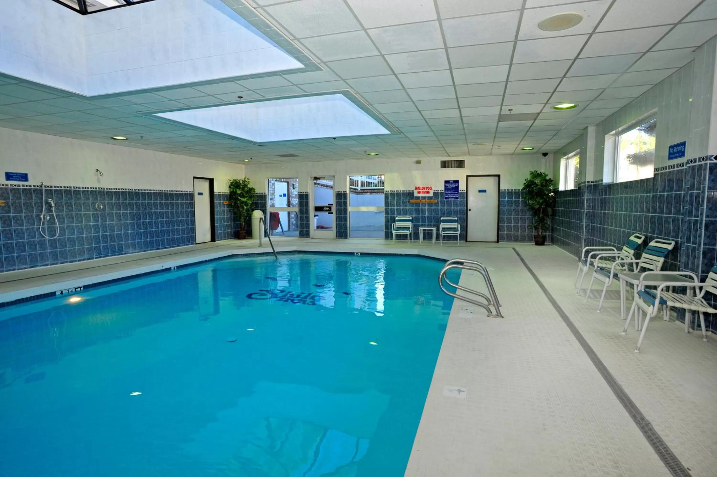 Swimming pool in Shilo Inn Klamath Falls