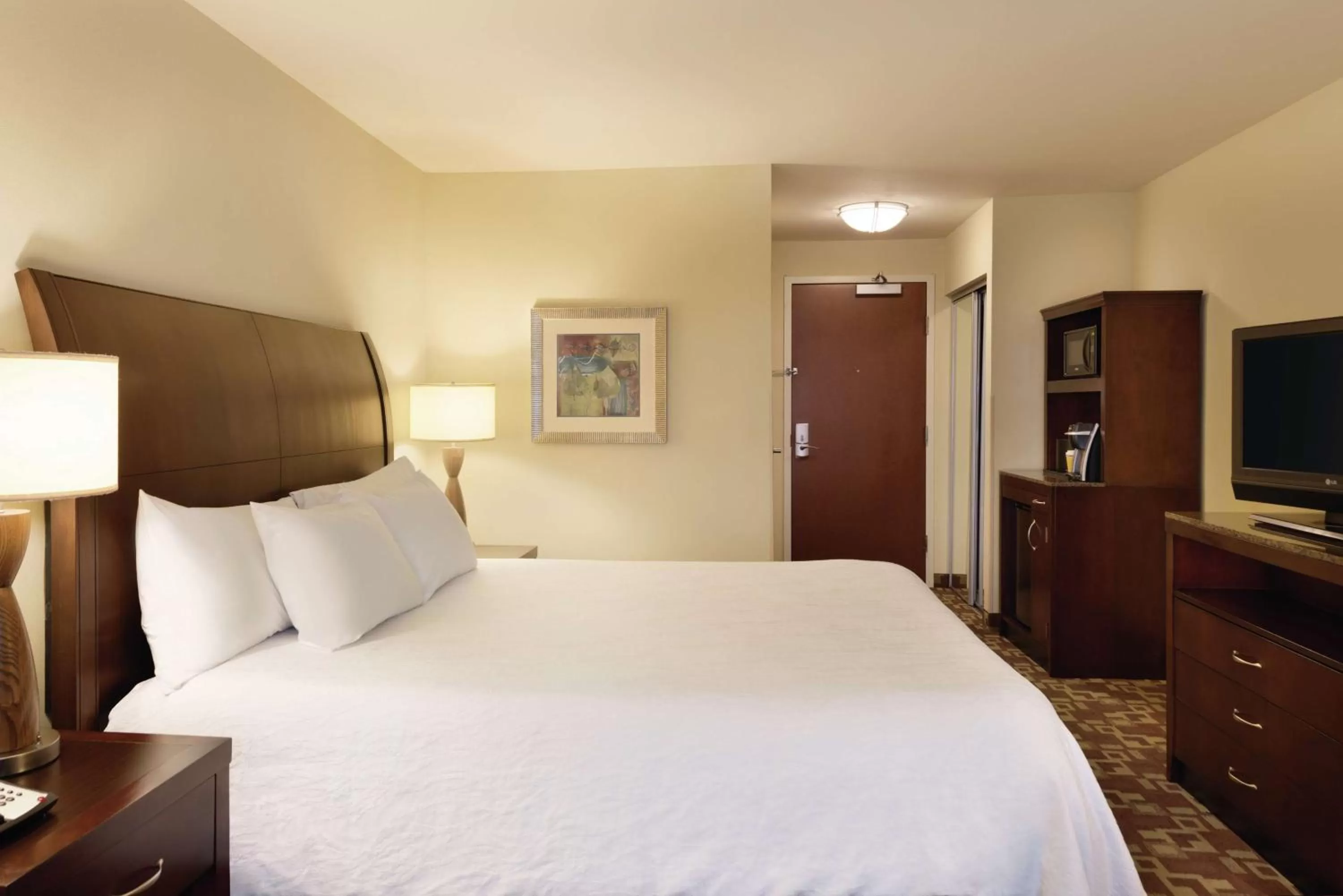 Bedroom, Bed in Hilton Garden Inn Warner Robins