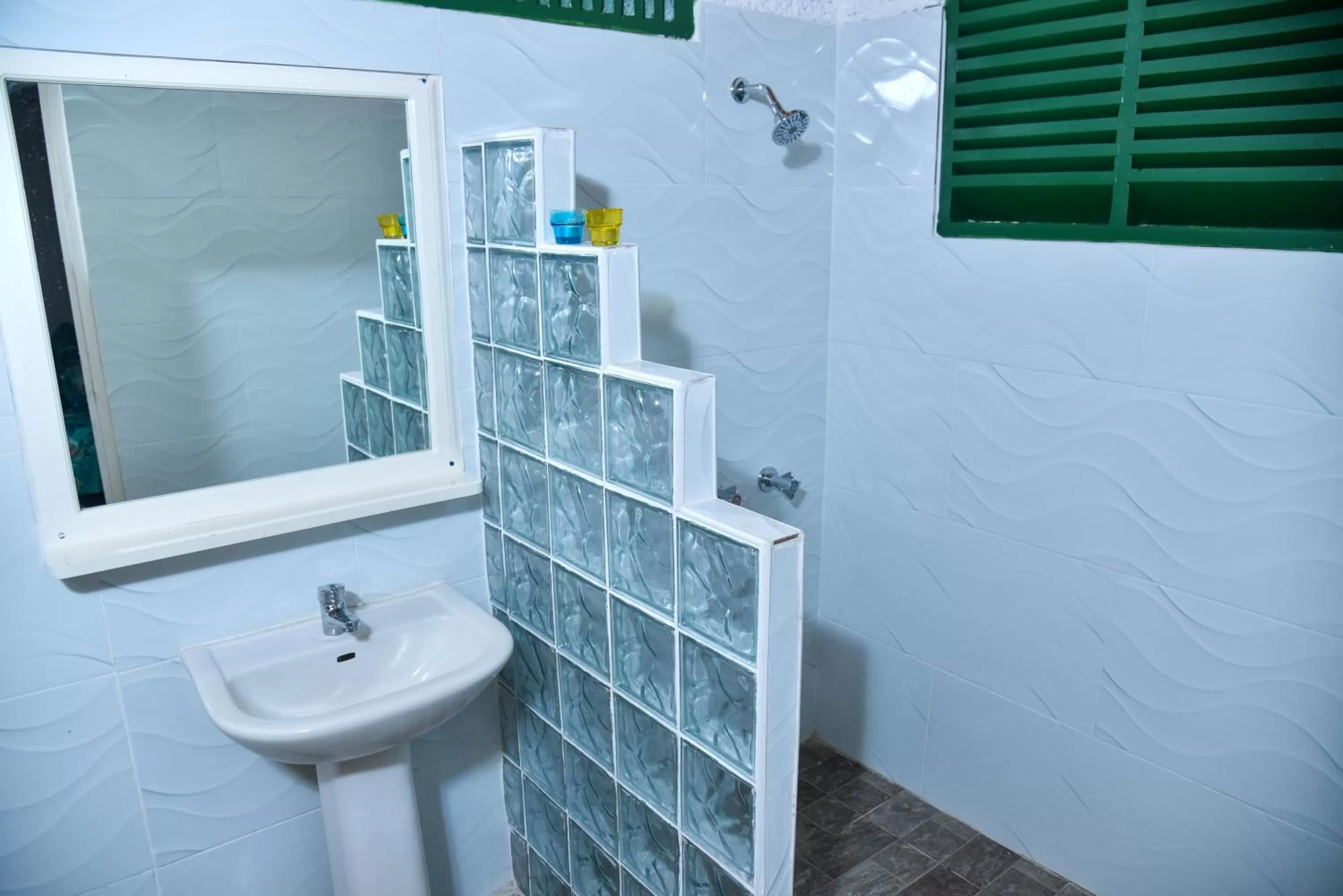 Bathroom in Lighthouse Inn 2