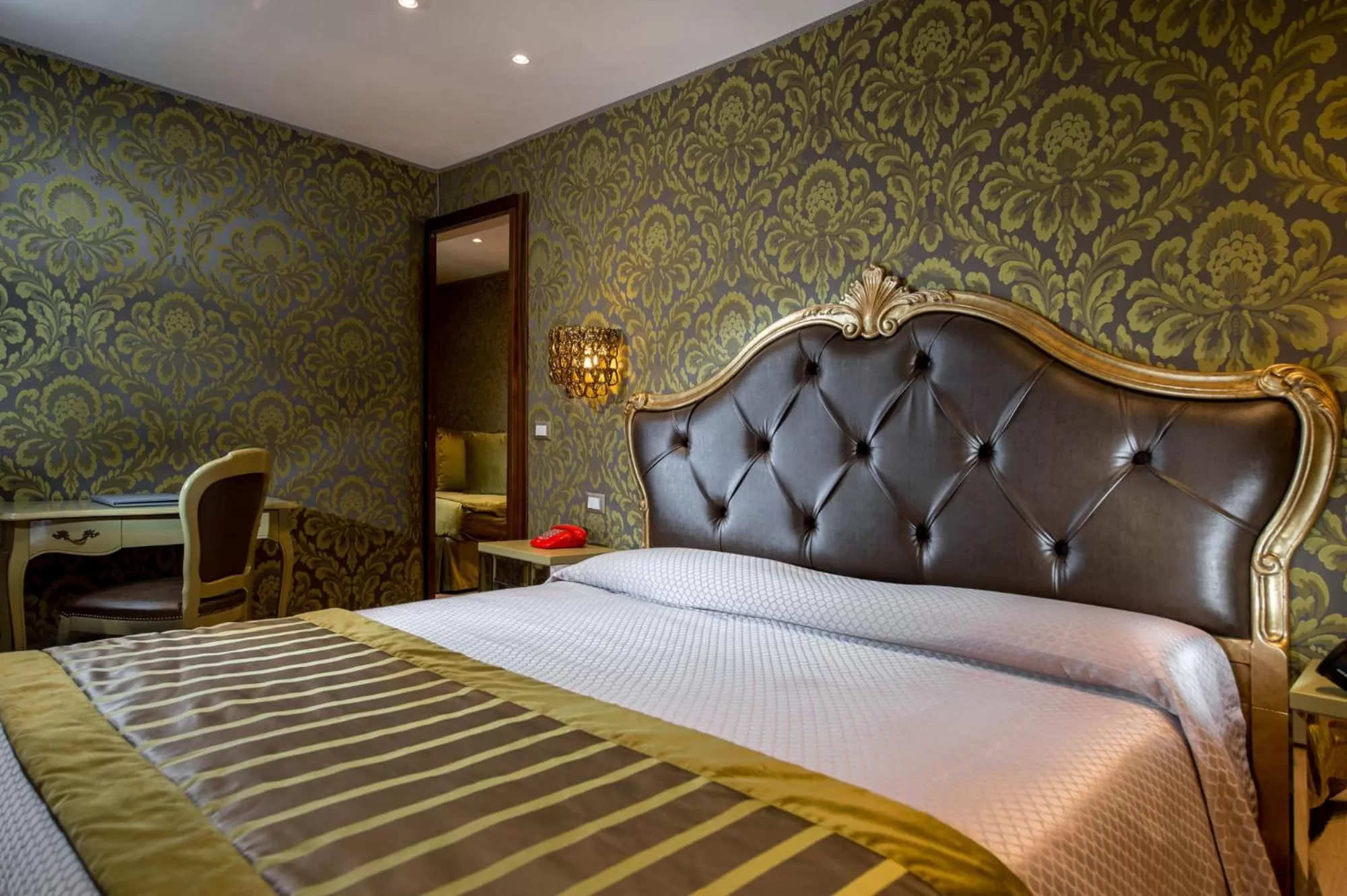 Bed in Hotel Ca' Marinella