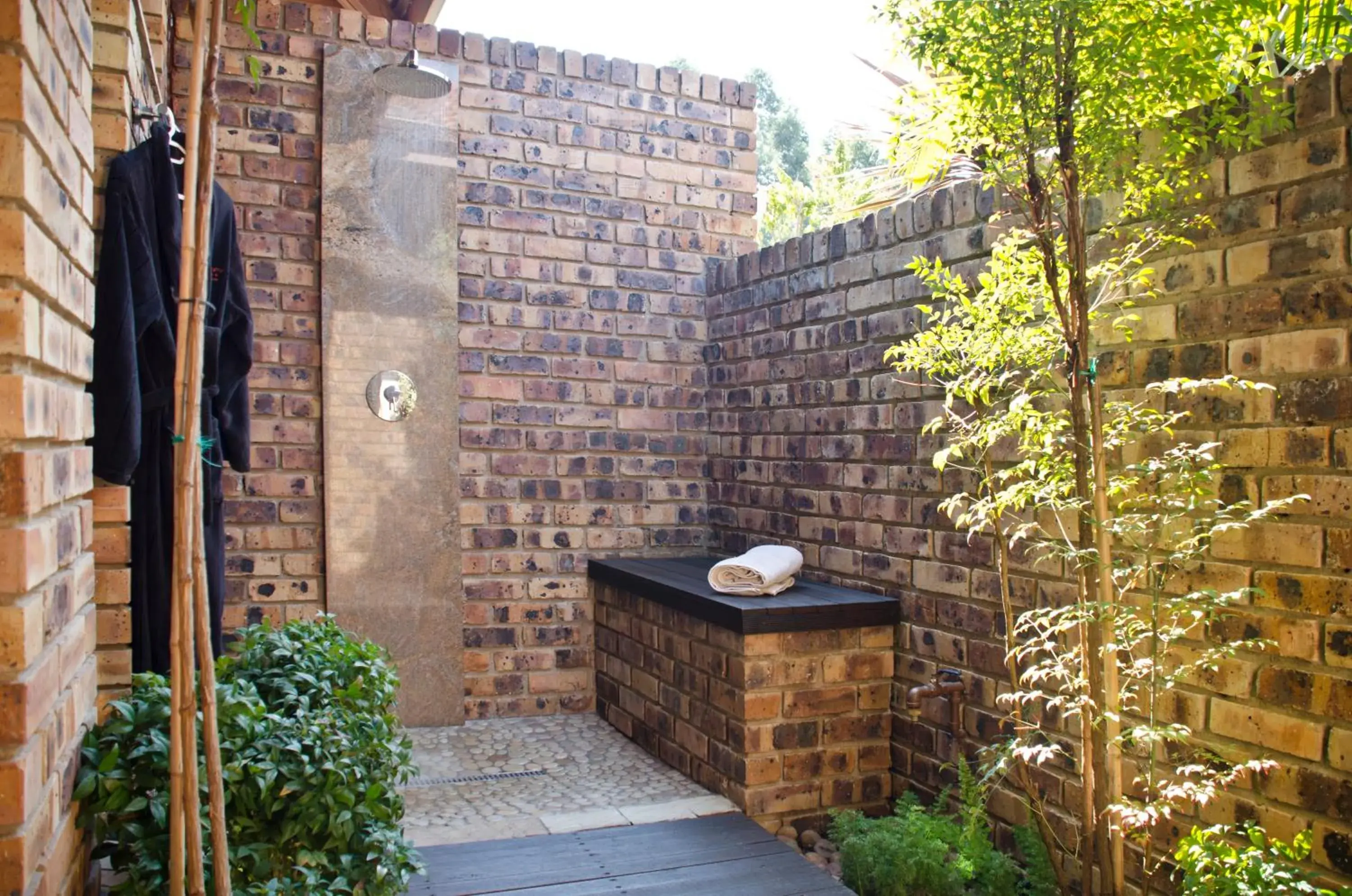Shower, Bathroom in Schneiders Boutique Hotel Shower, Bathroom in Schneiders Boutique Hotel