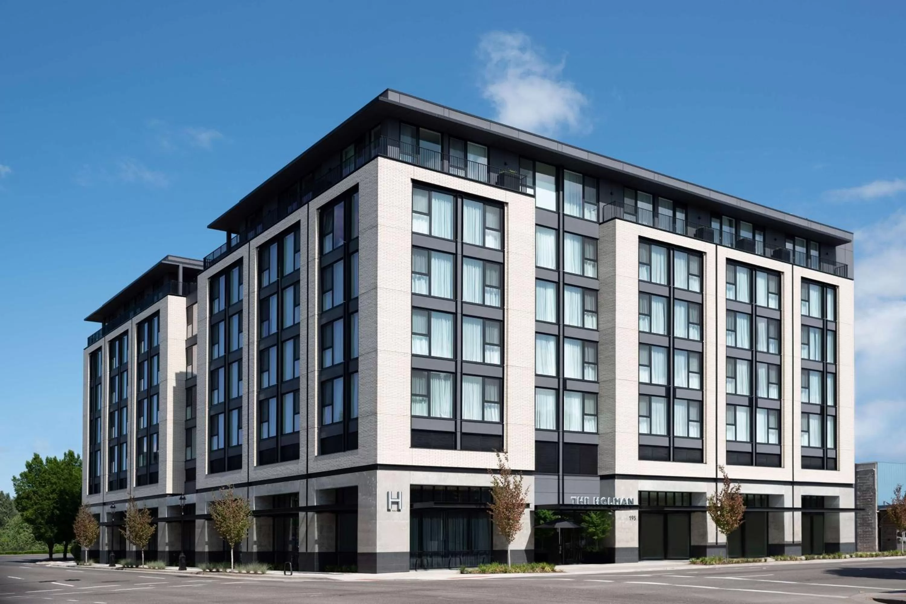 Property building in Holman Riverfront Park Hotel Salem, Tapestry By Hilton