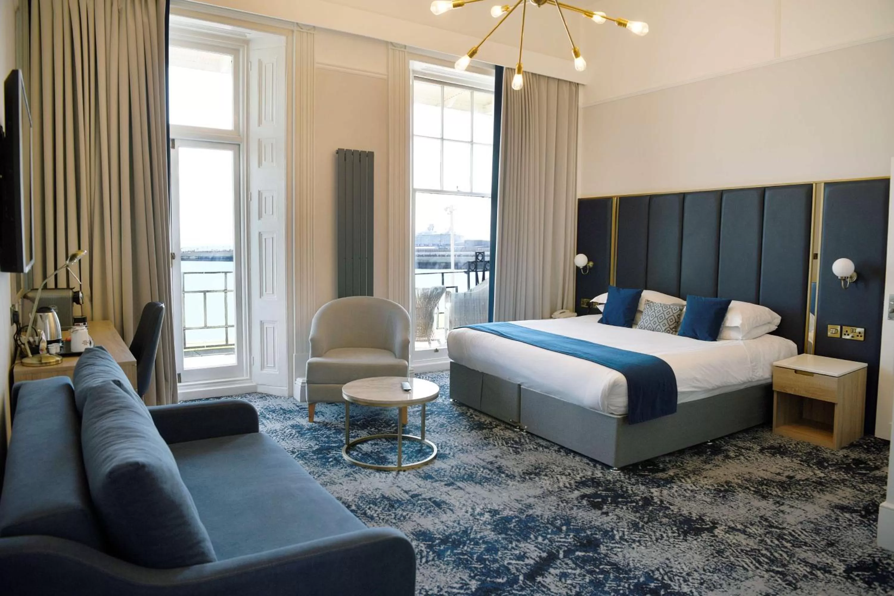 Photo of the whole room, Bed in Best Western Premier Dover Marina Hotel & Spa