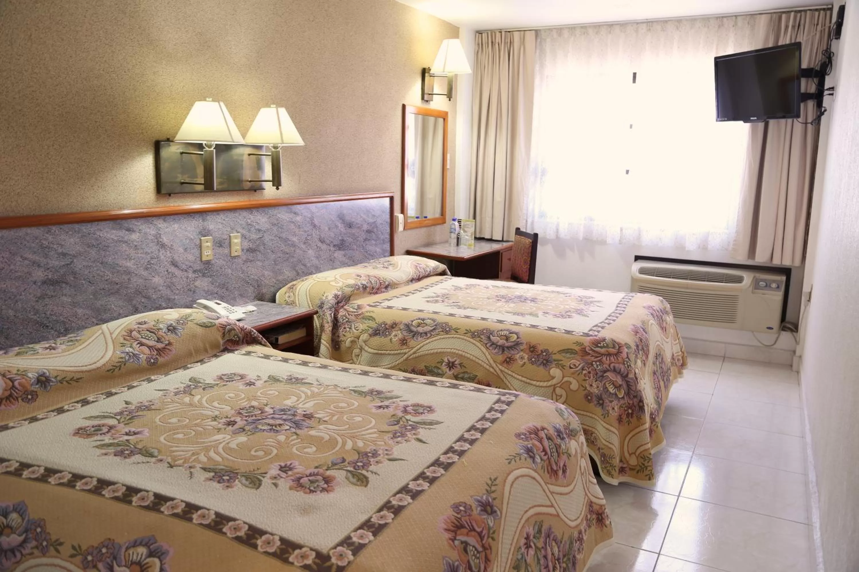 Day, Bed in Hotel Baluarte