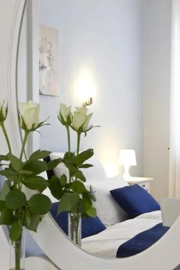 Decorative detail, Bed in Buchholz Downtown Hotel