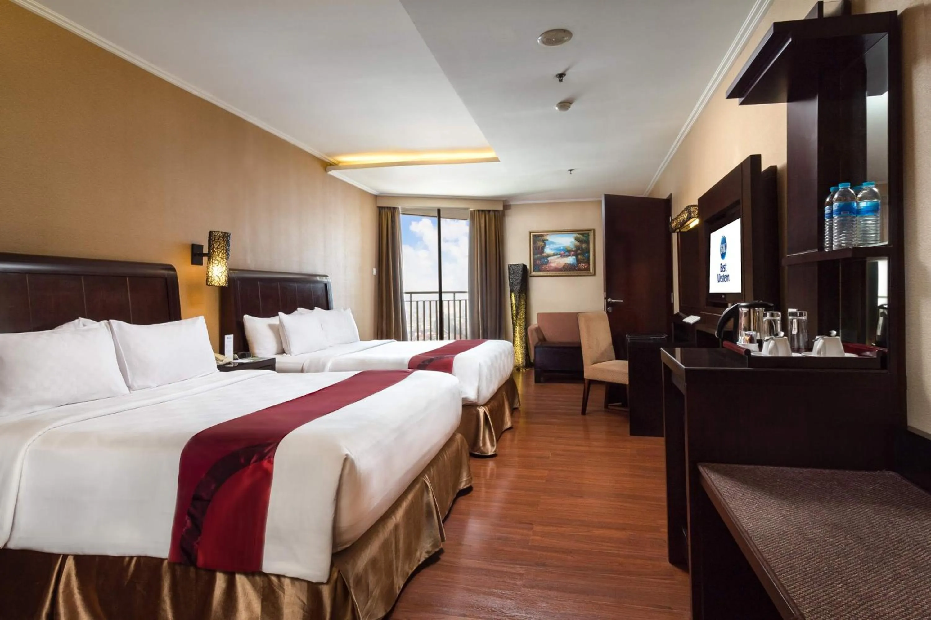 Bed in Best Western Mangga Dua Hotel & Residence