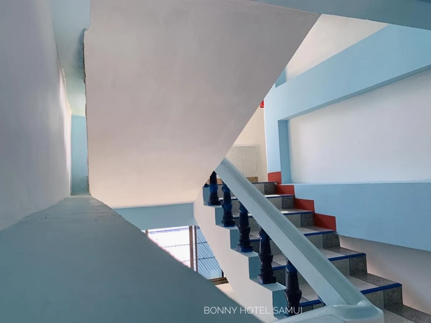 Street view in Bonny Hotel 4 Floors No Elevator