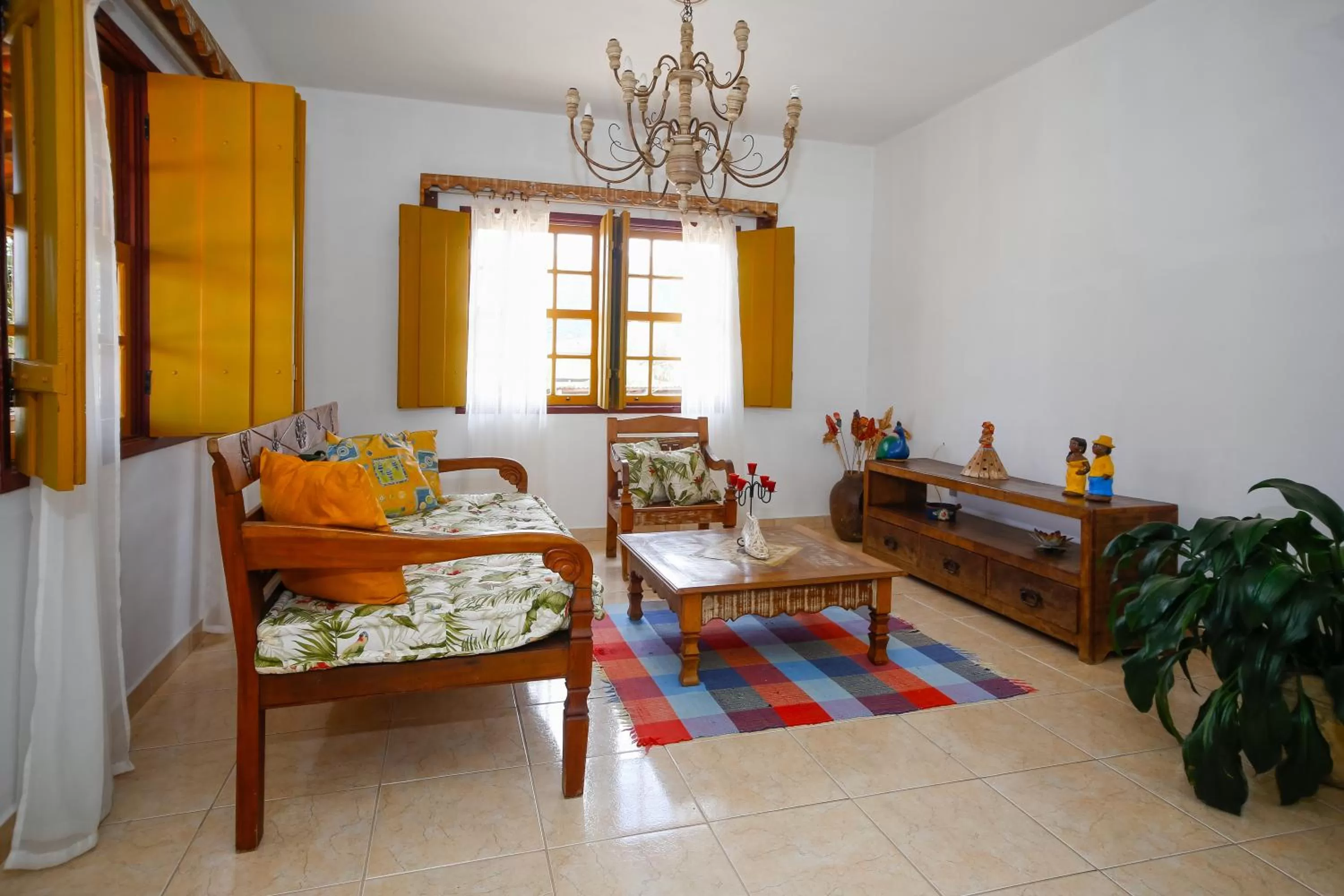 Communal lounge/ TV room, Seating Area in Pousada Neuza Barbosa