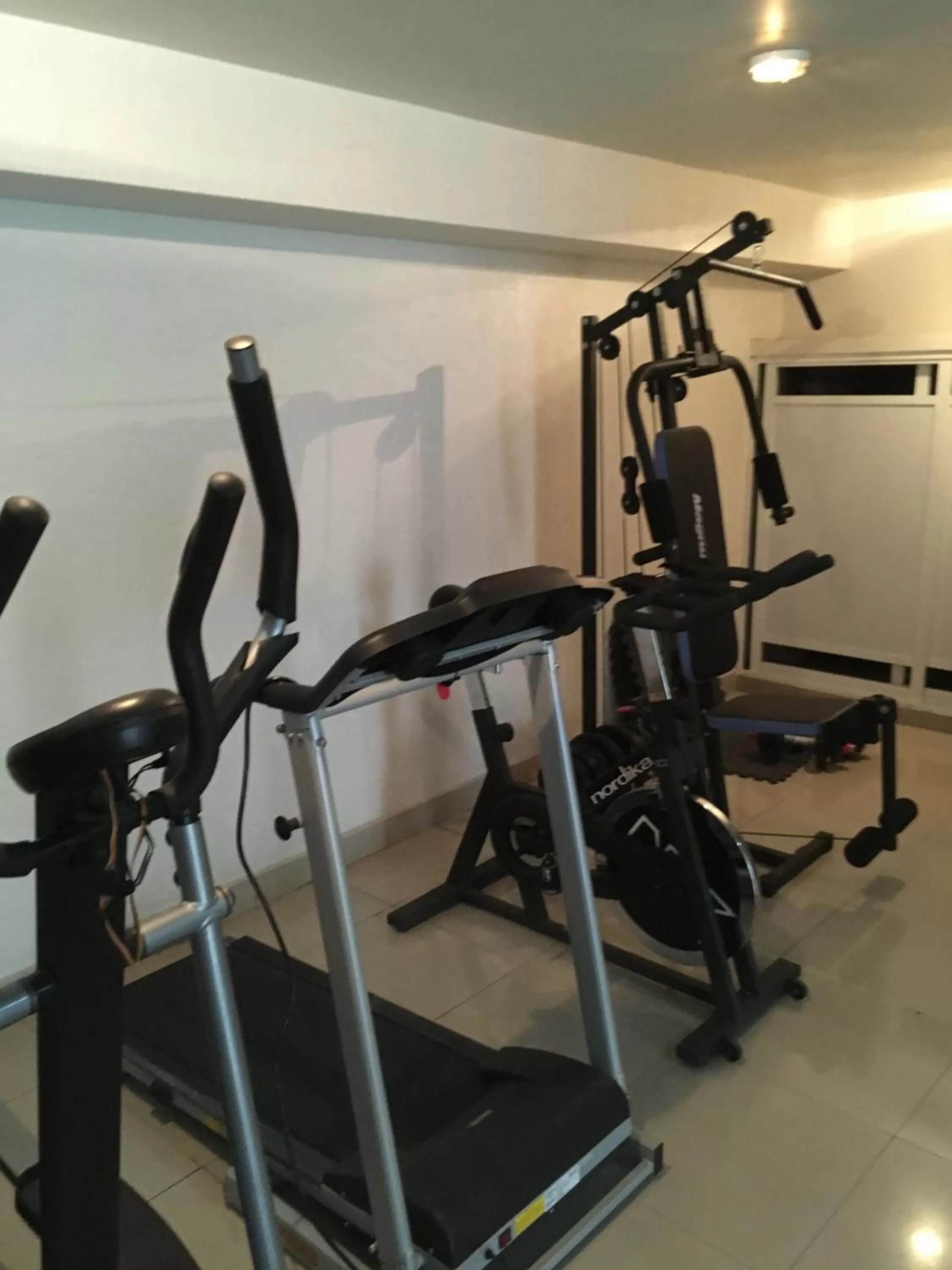 Fitness centre/facilities in Grupo Kings Suites - Monte Chimborazo 567