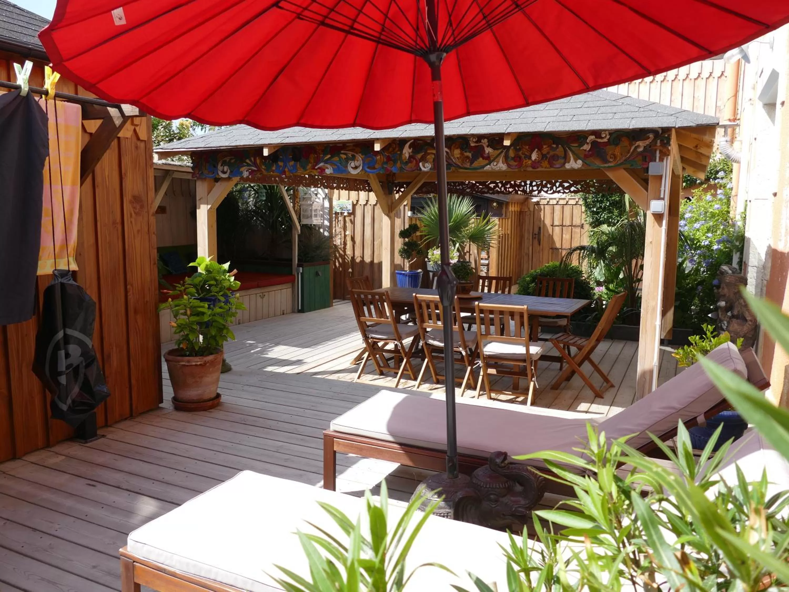 Patio in VILLA ZENITH Hostel - LA MAISON