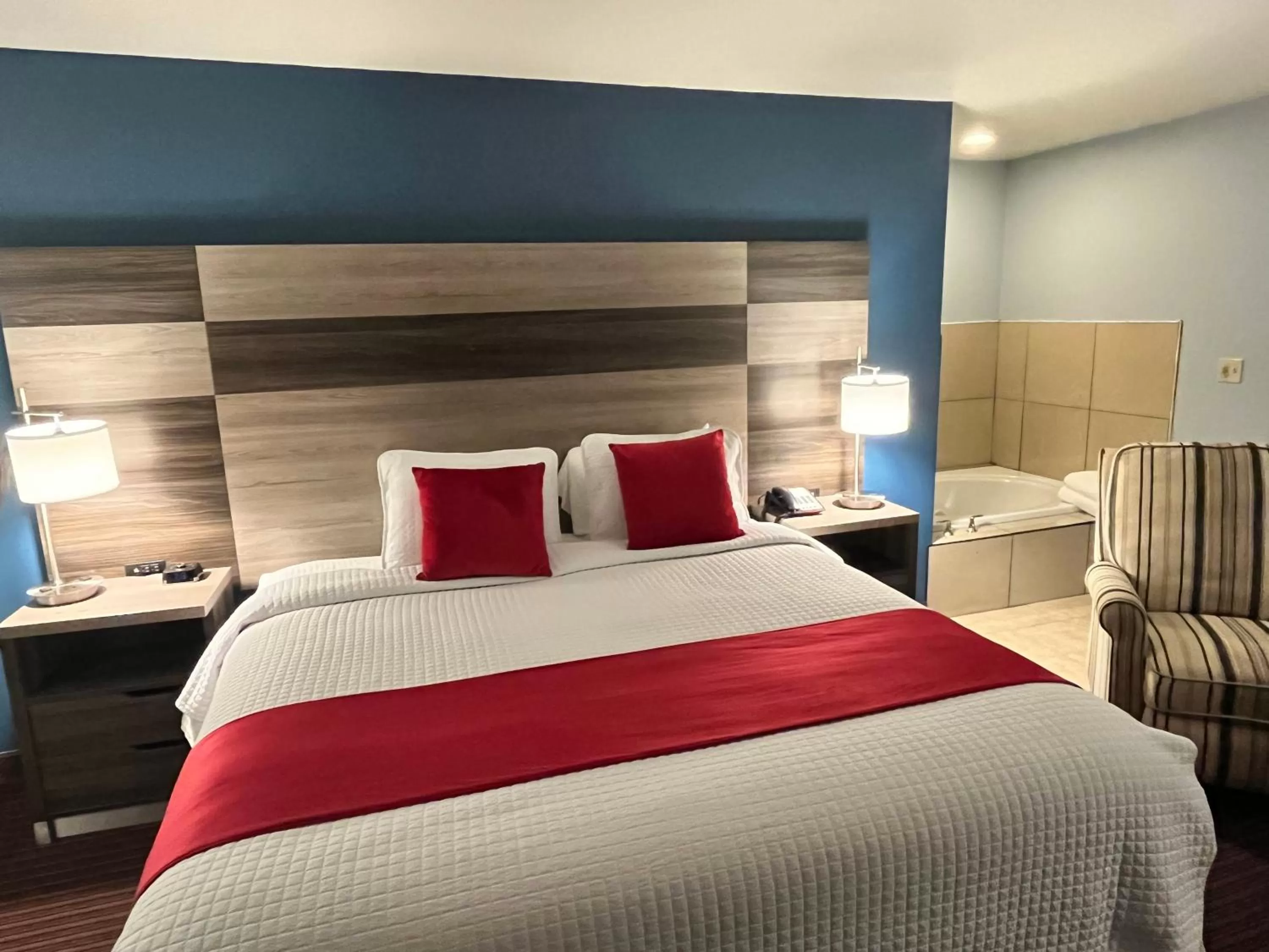 Bed in Garnett Hotel & RV Park