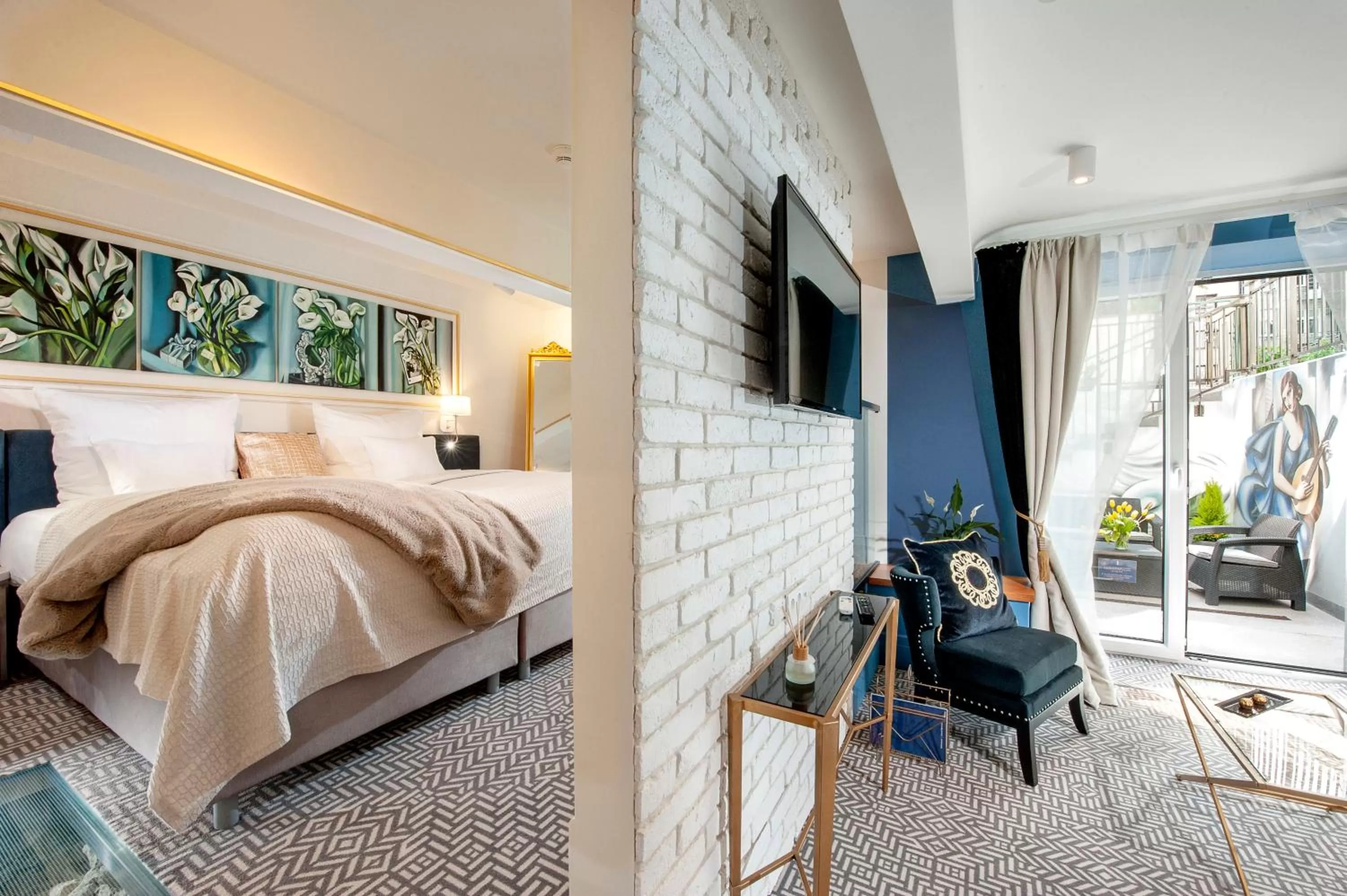 Photo of the whole room, Bed in Amber Design Residence