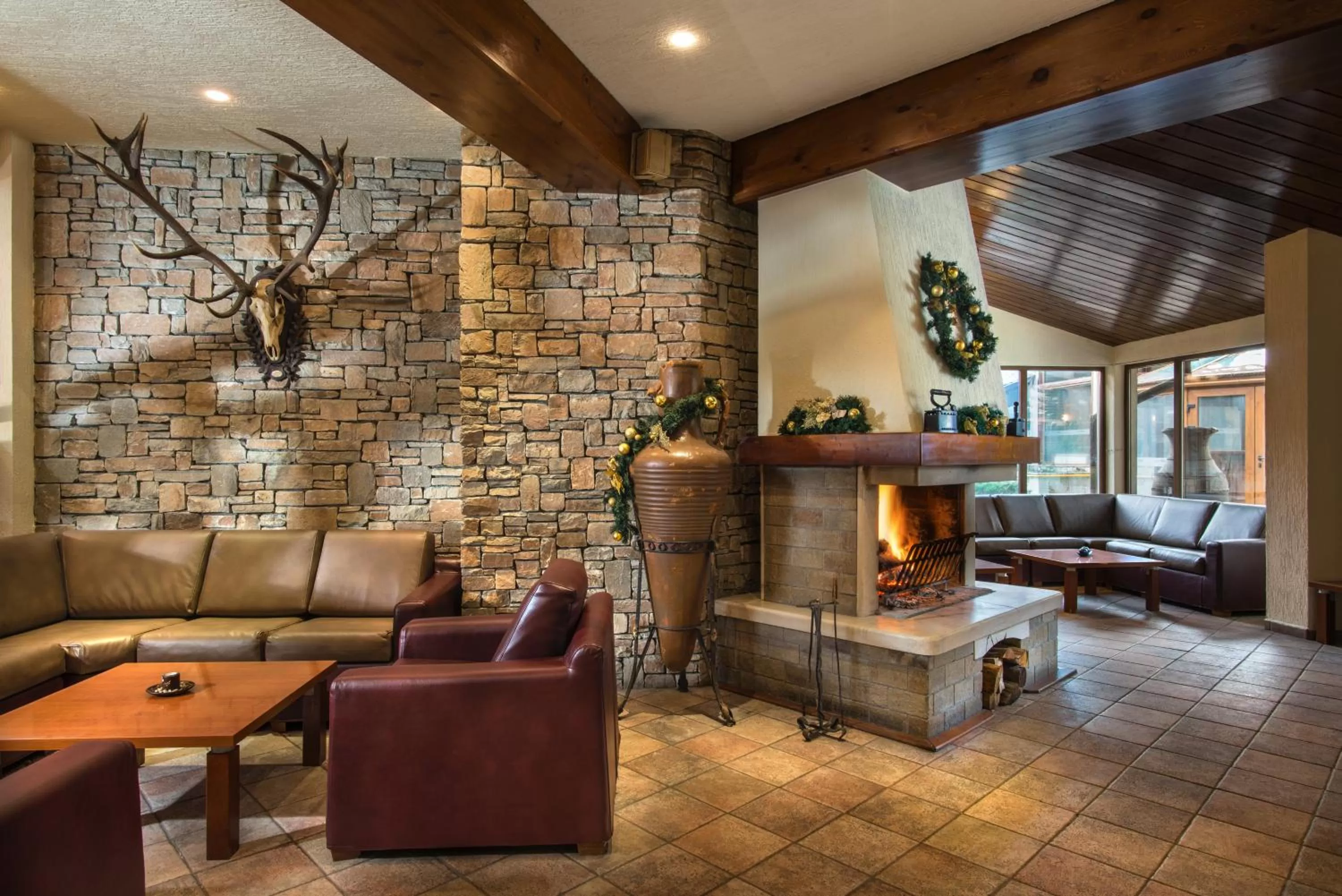 Lobby or reception in Hotel Pirin SKI & SPA