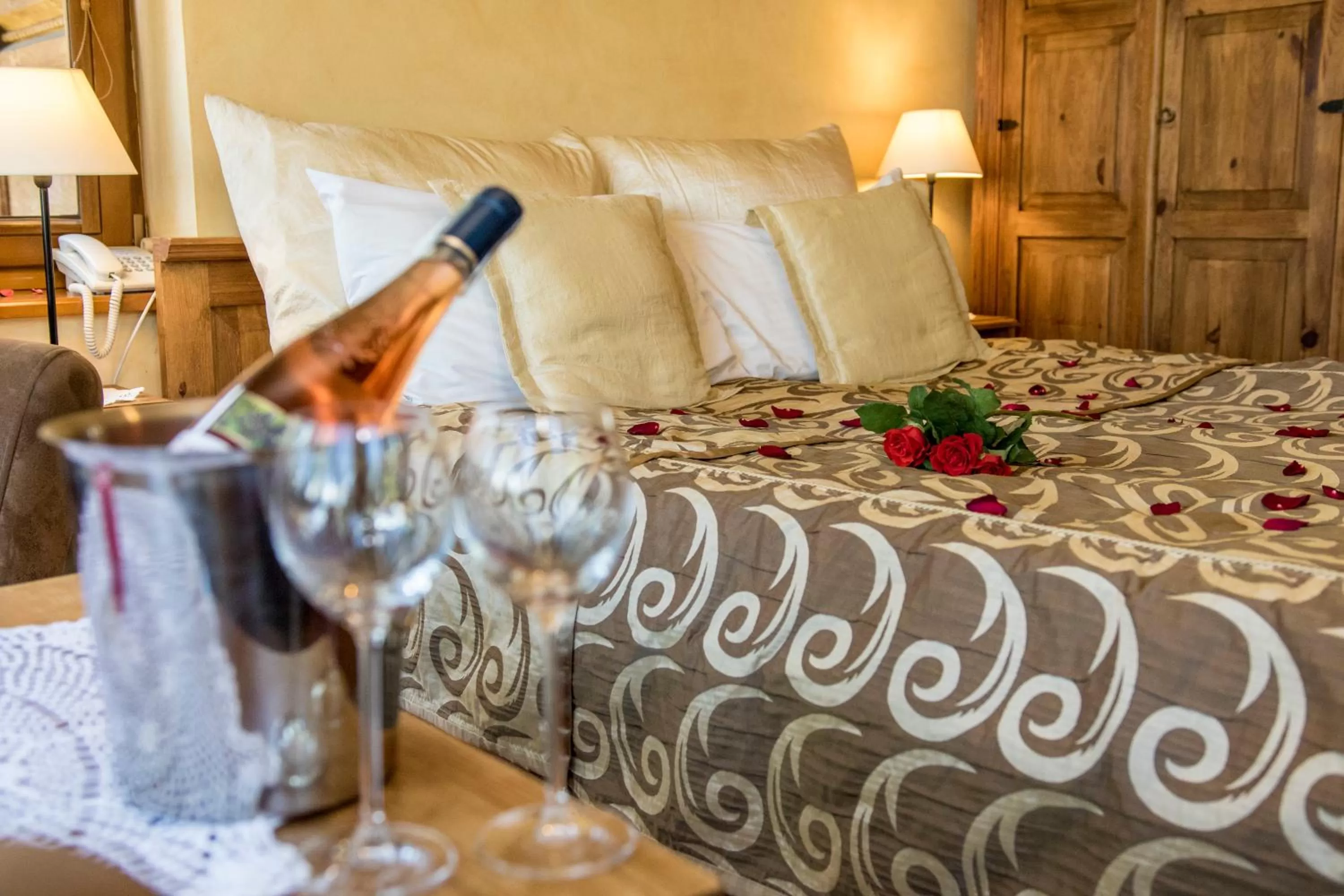 Photo of the whole room, Bed in Hotel Dwór Karolówka