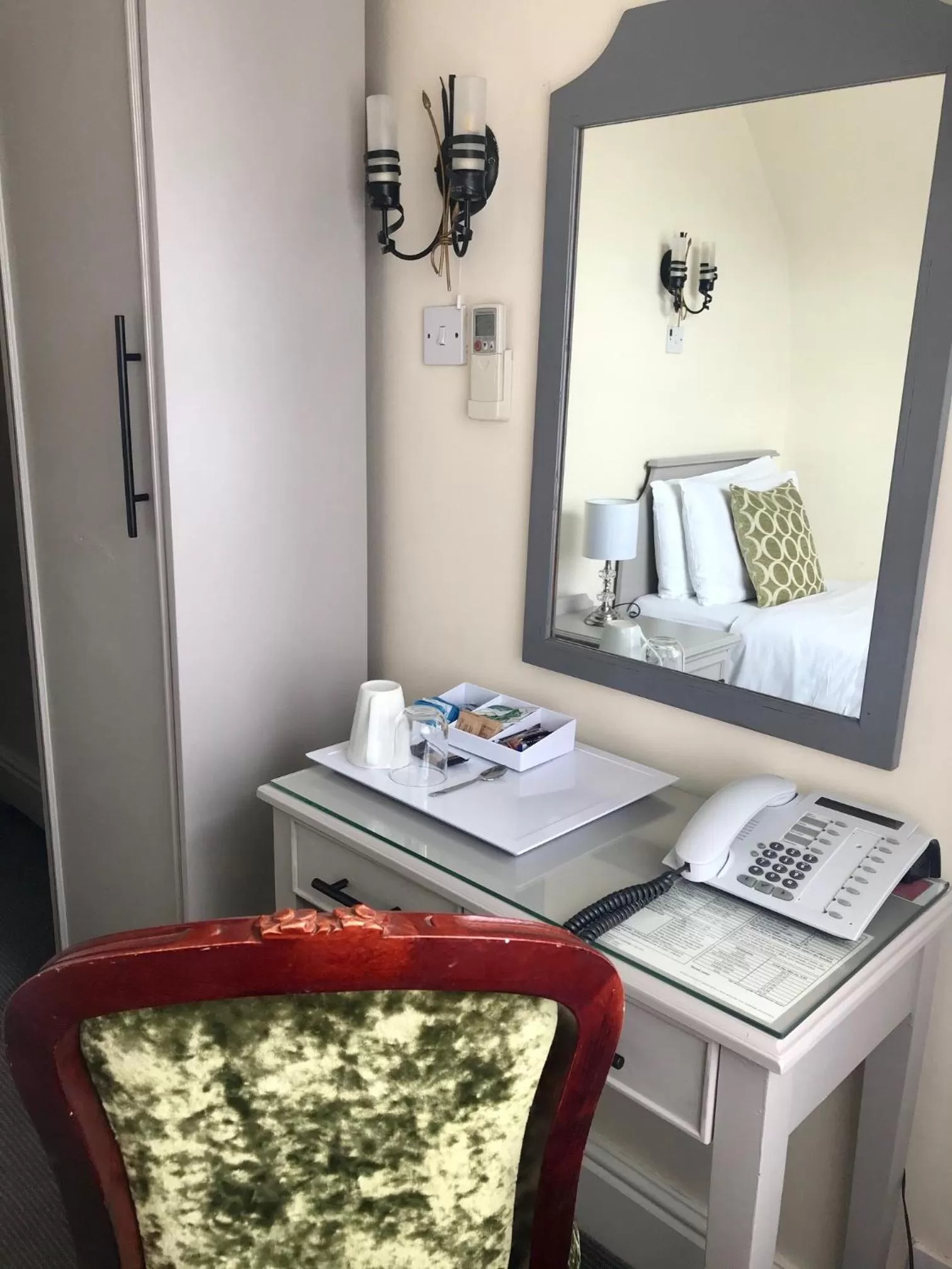 Coffee/tea facilities in Lensfield Hotel