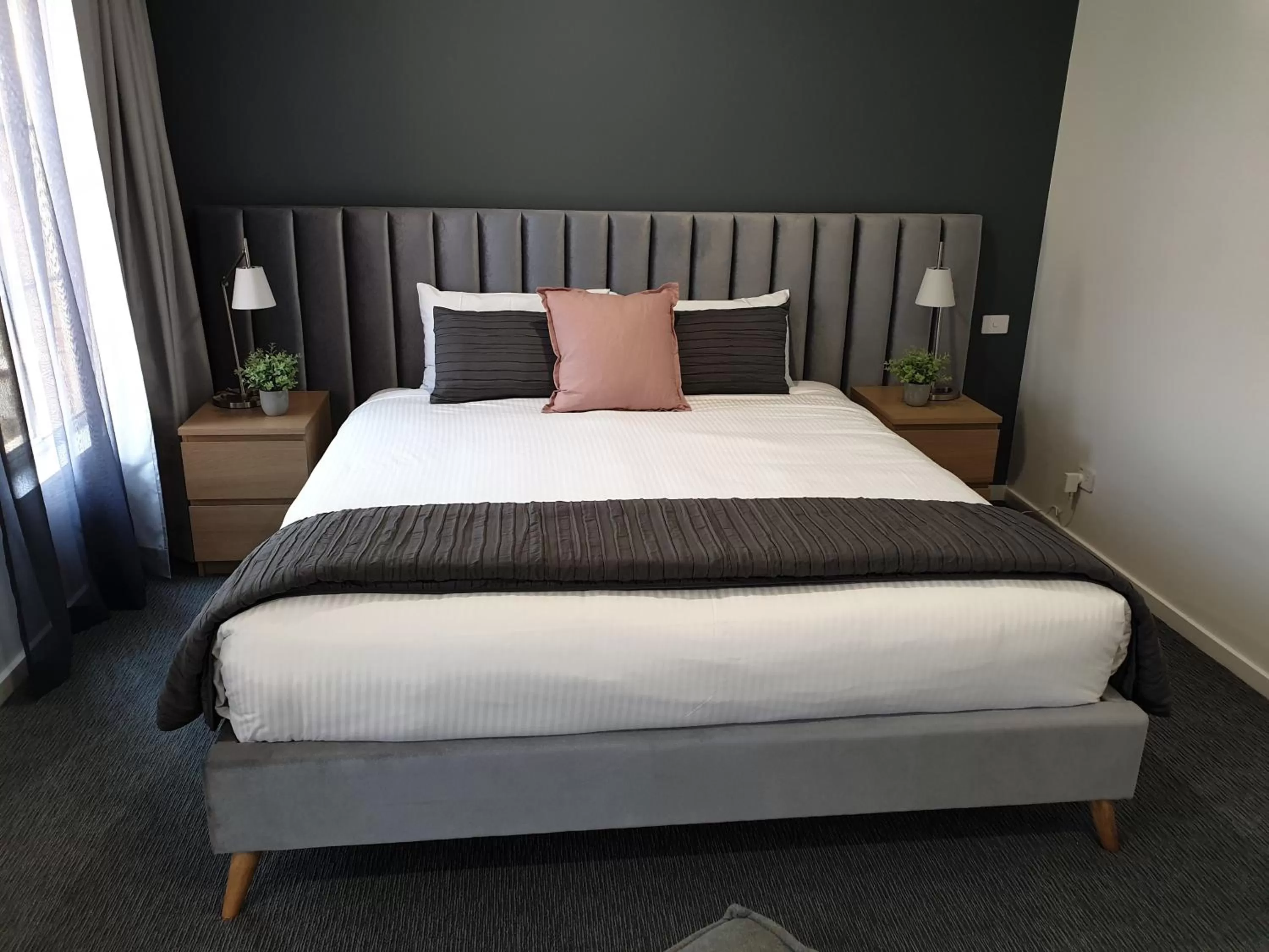 Bedroom, Bed in Twofold Bay Motor Inn