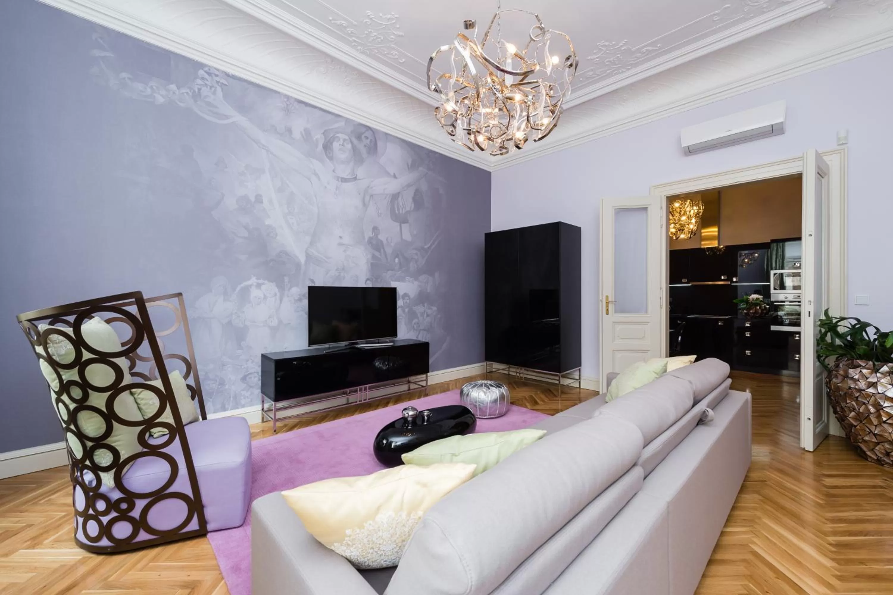 Living room in Grand Central Residence by TKC