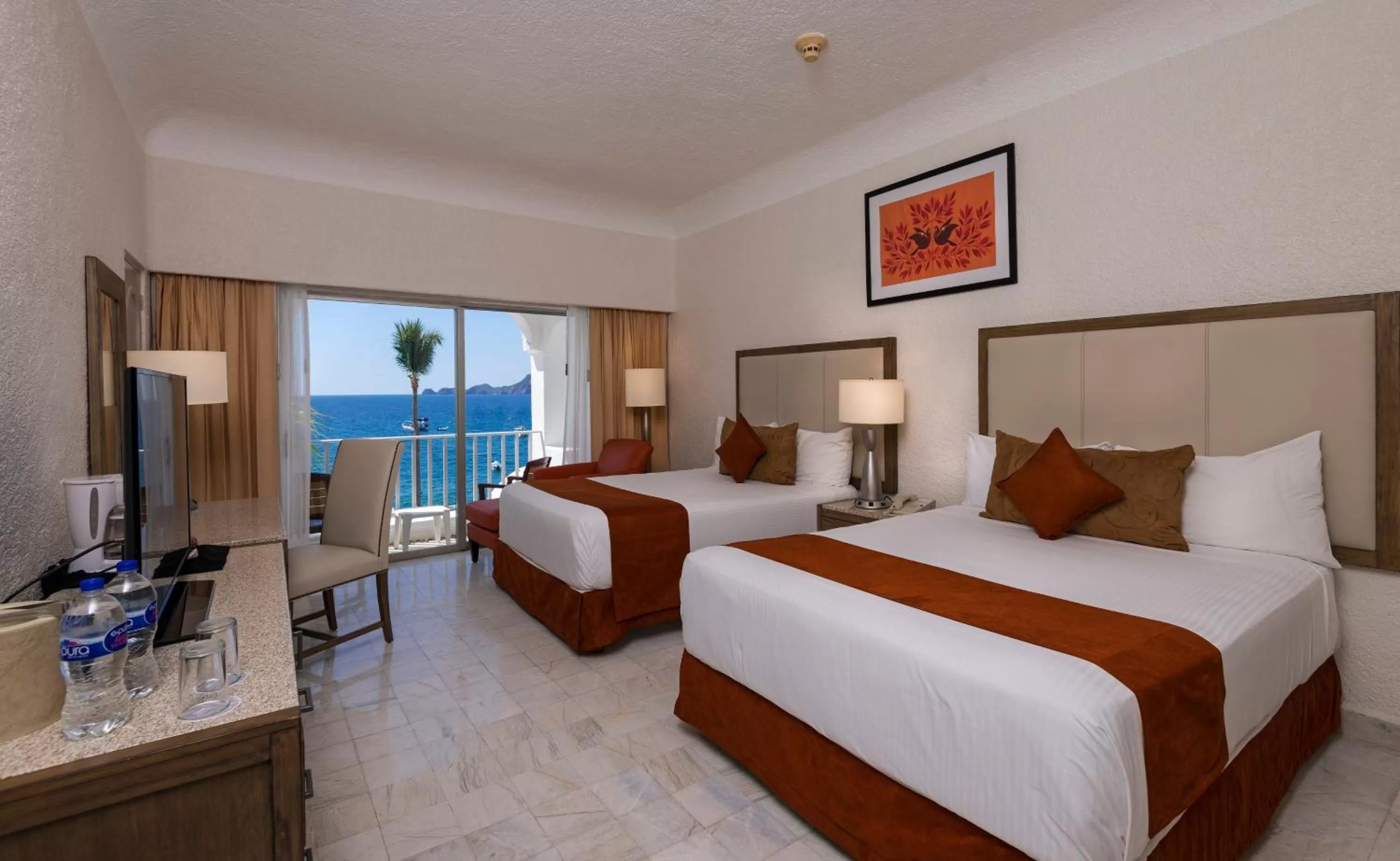 Photo of the whole room, Room Photo in Tesoro Manzanillo All Inclusive