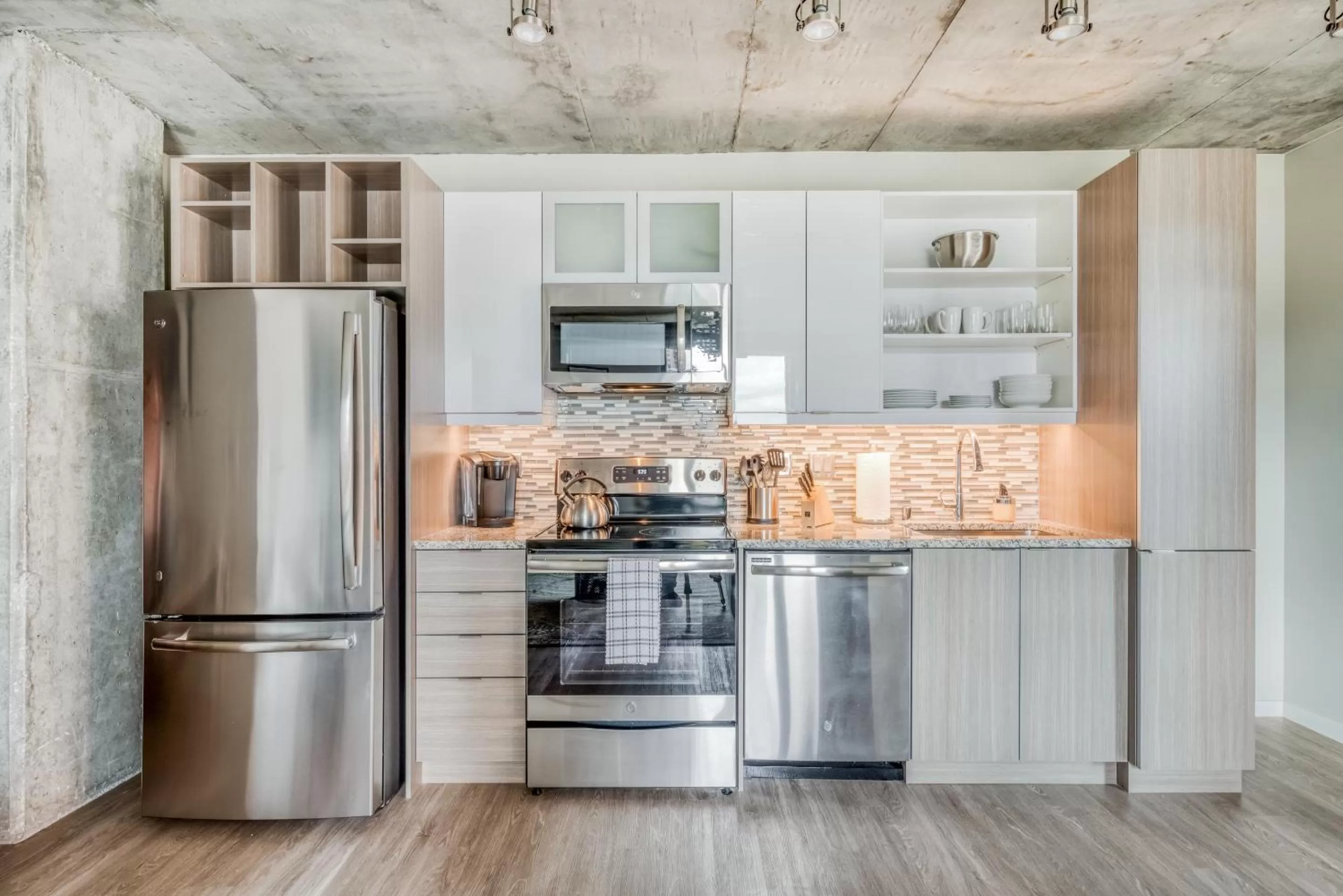 Kitchen/Kitchenette in Mint House Minneapolis - Downtown West