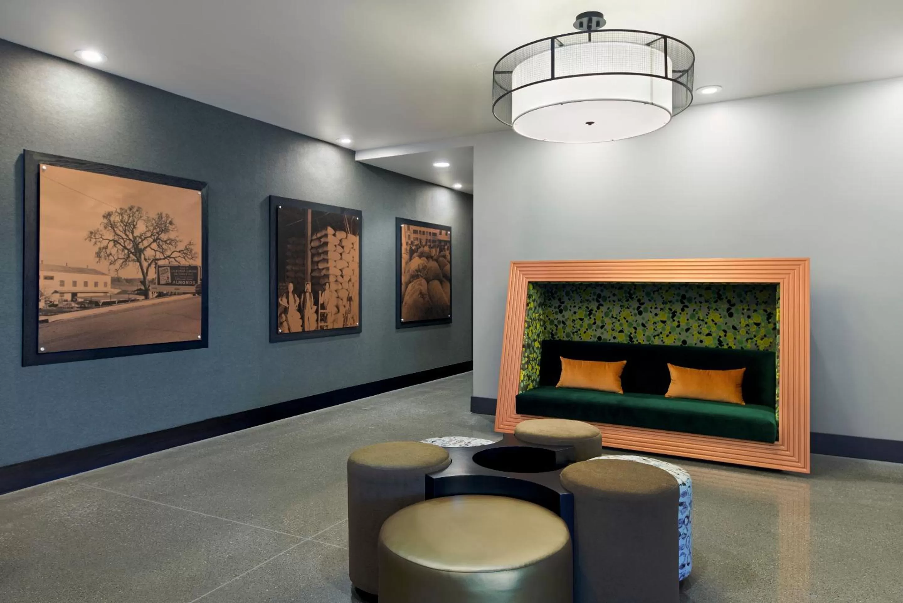 Lobby or reception in Oxford Suites Paso Robles