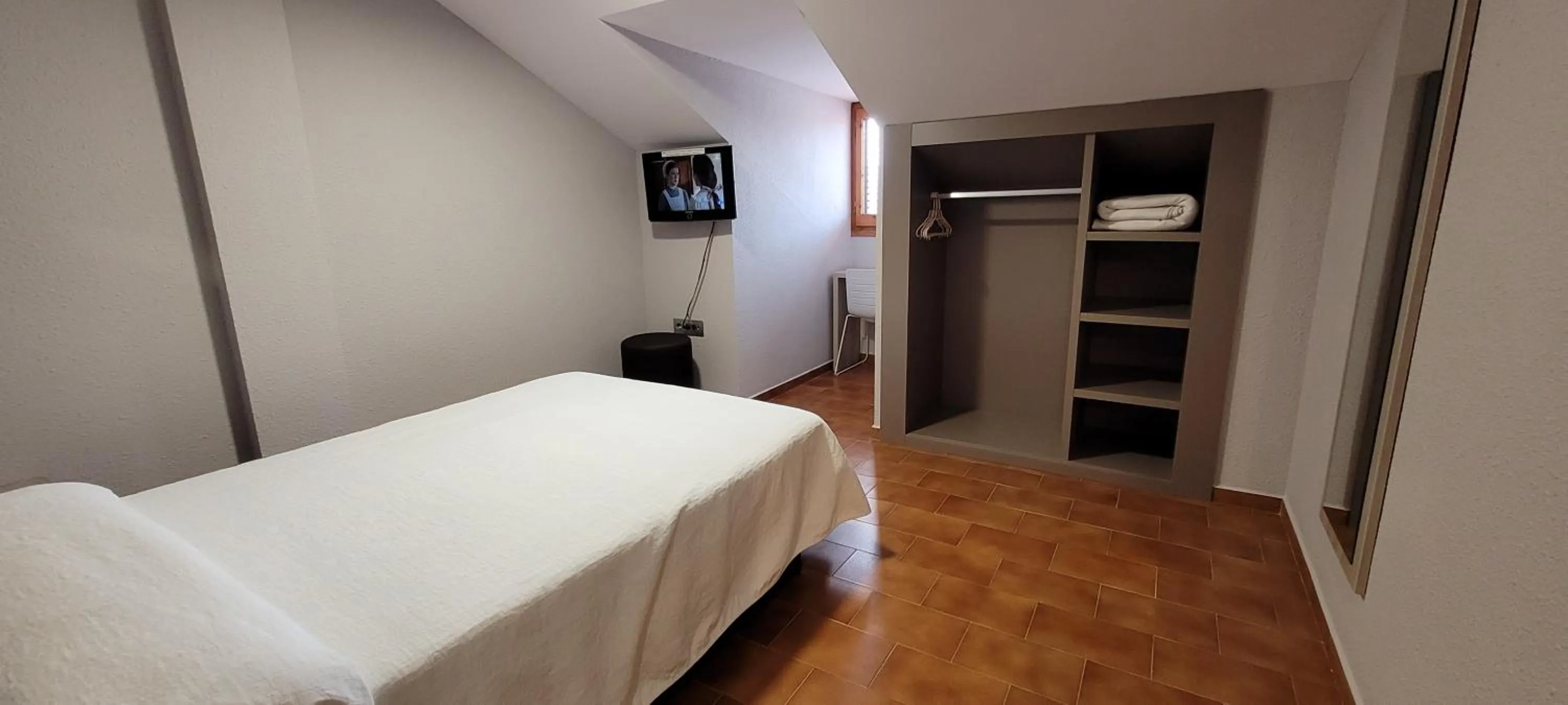 Photo of the whole room, Bed in Hotel Meson de L’Ainsa