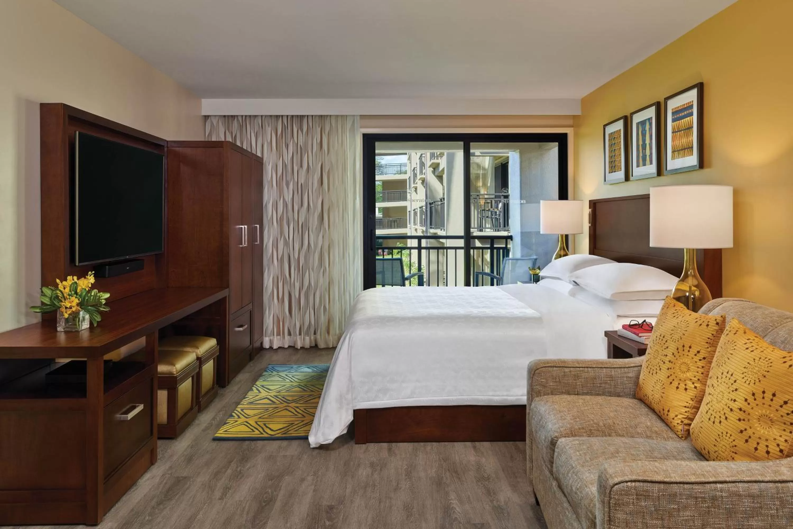 Living room, Bed in Sheraton Kauai Resort Villas