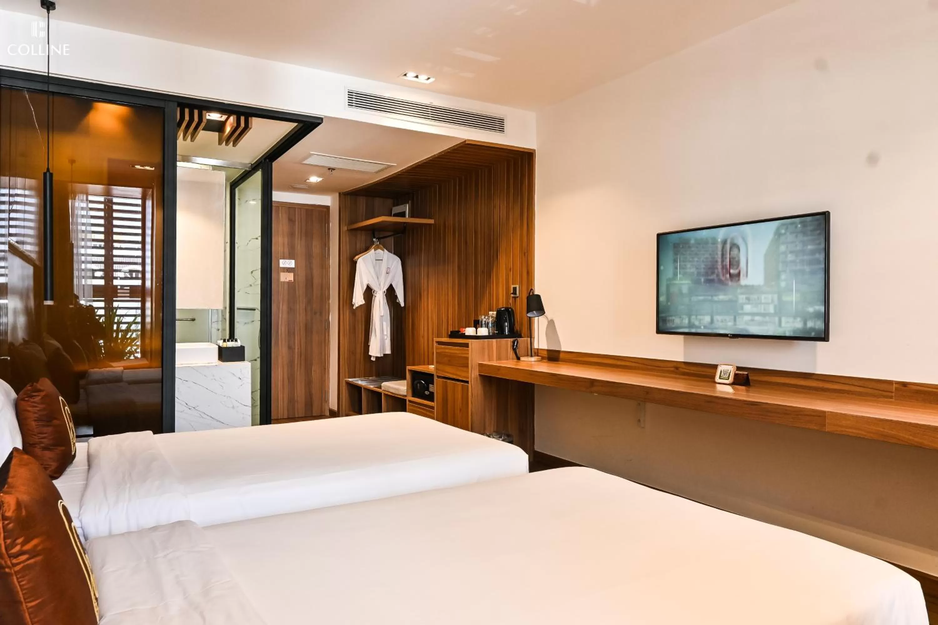 Photo of the whole room, Bed in Colline Dalat