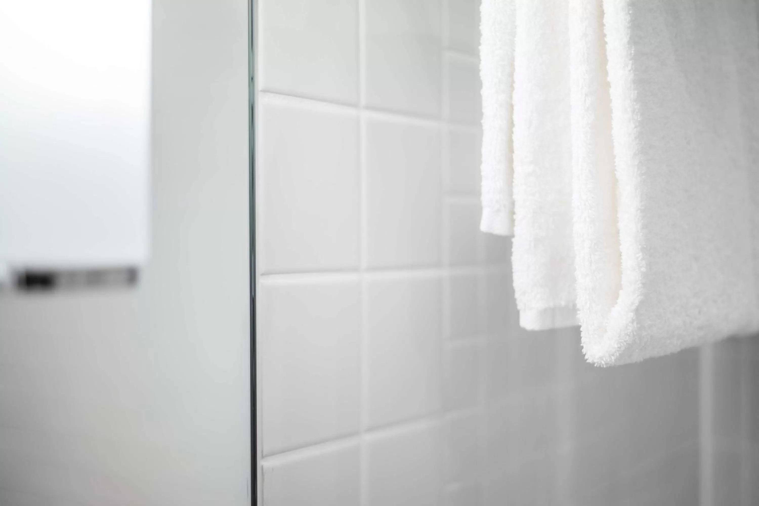 Bathroom in Lindner Hotel Dusseldorf Seestern, part of JdV by Hyatt