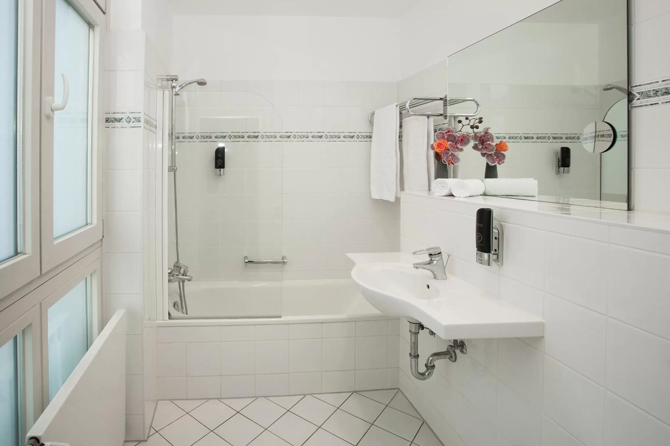 Bathroom in Centro Hotel National Frankfurt City, Trademark Collection by Wyndham