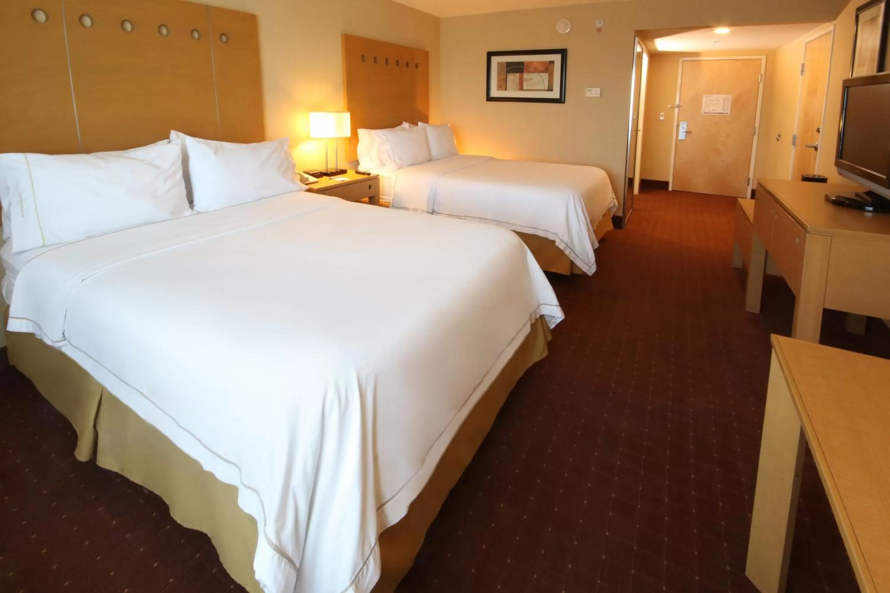 Photo of the whole room, Bed in Holiday Inn Express Hotel & Suites CD. Juarez - Las Misiones by IHG