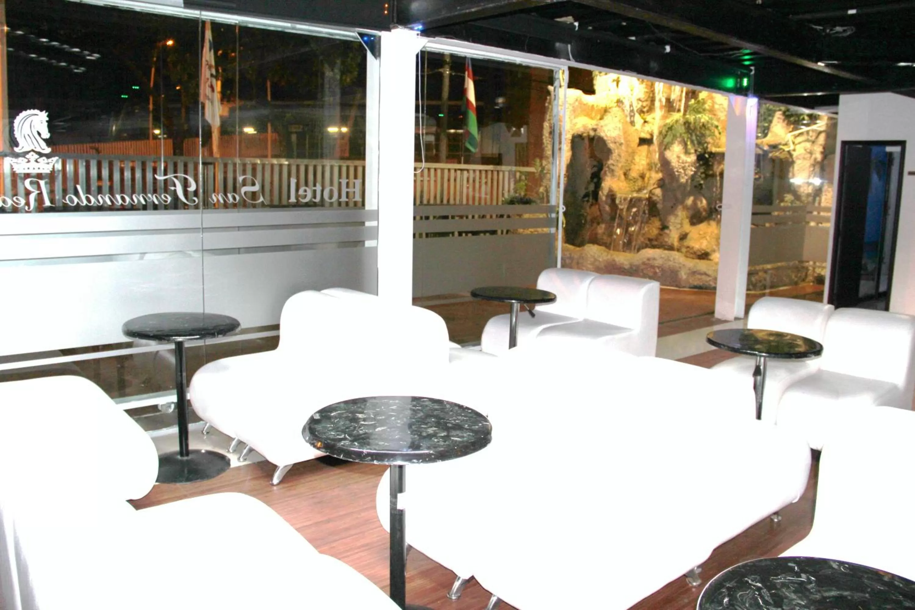 Nightclub / DJ in Hotel San Fernando Real