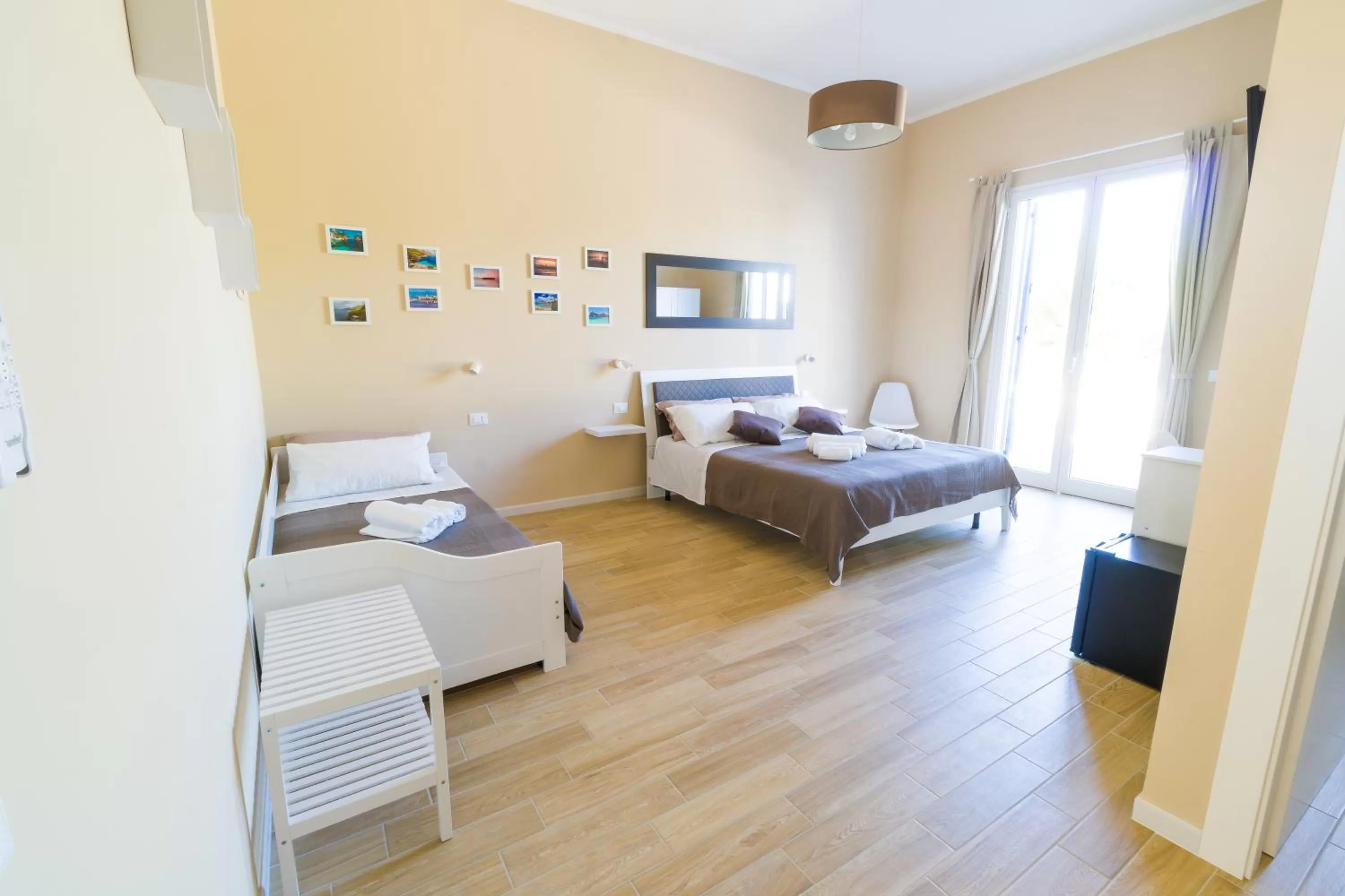 Photo of the whole room in Stabile Hospitality