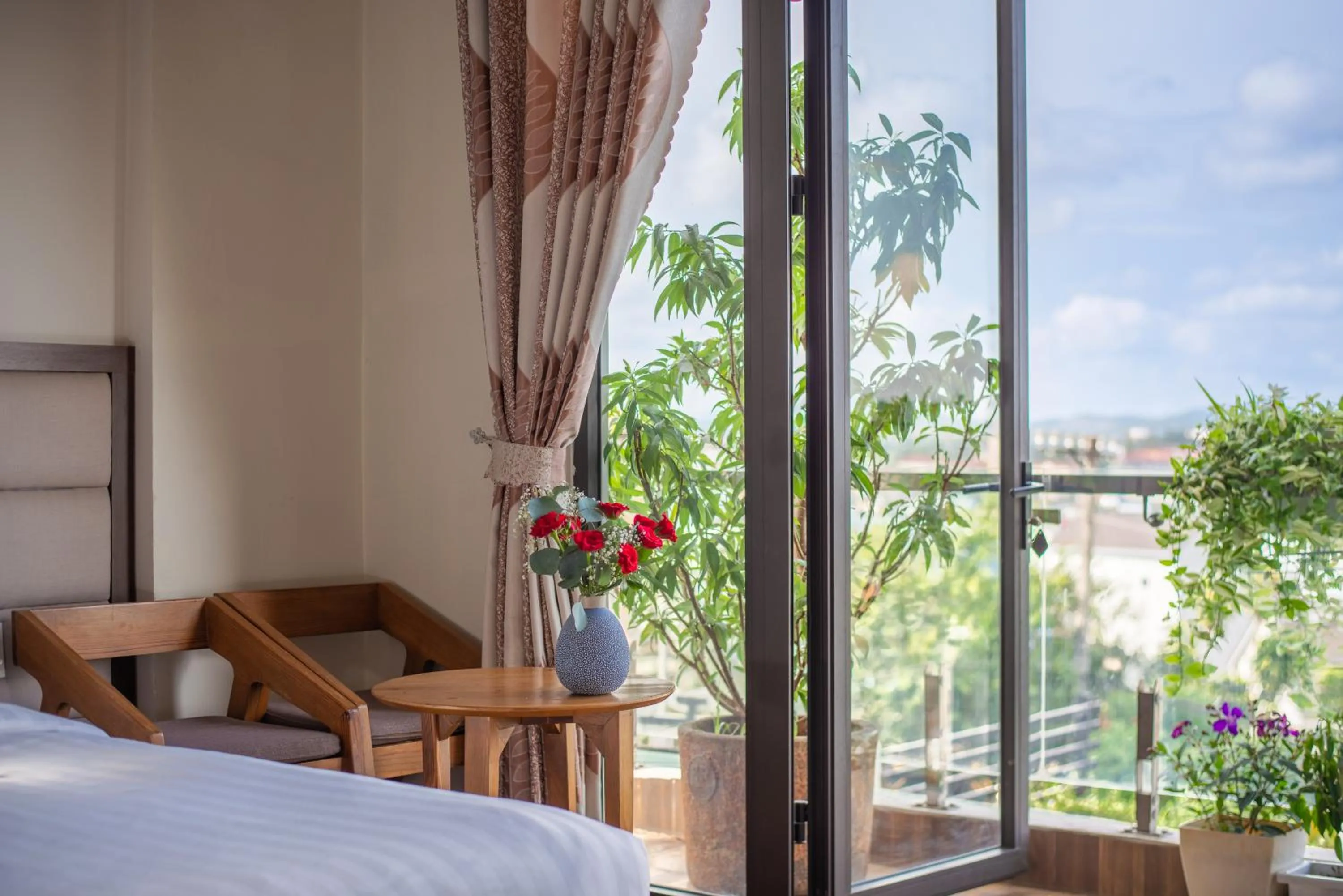 View (from property/room), Bed in Tasme Hotel