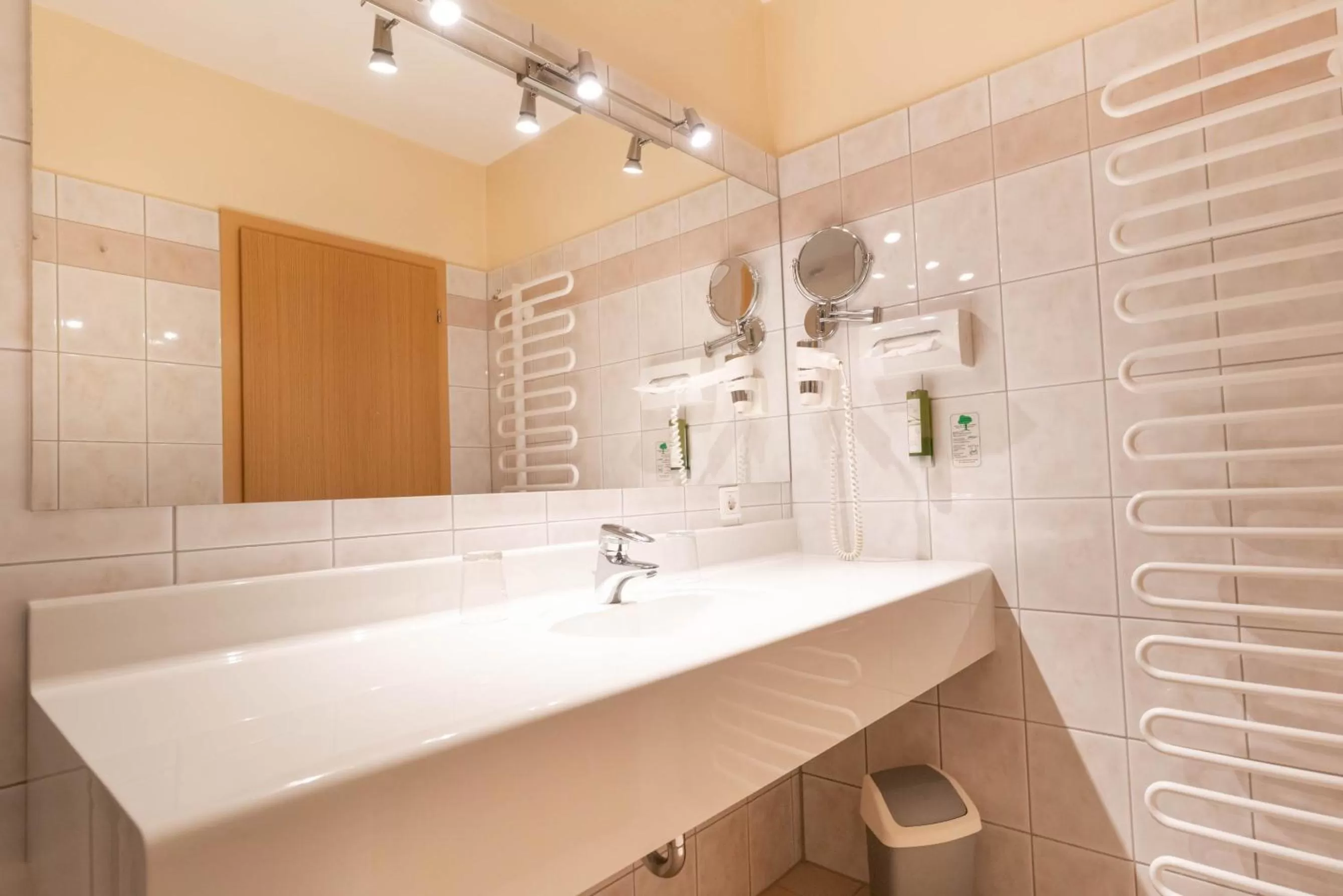 Bathroom in Apart & Suiten Hotel WEIDEN