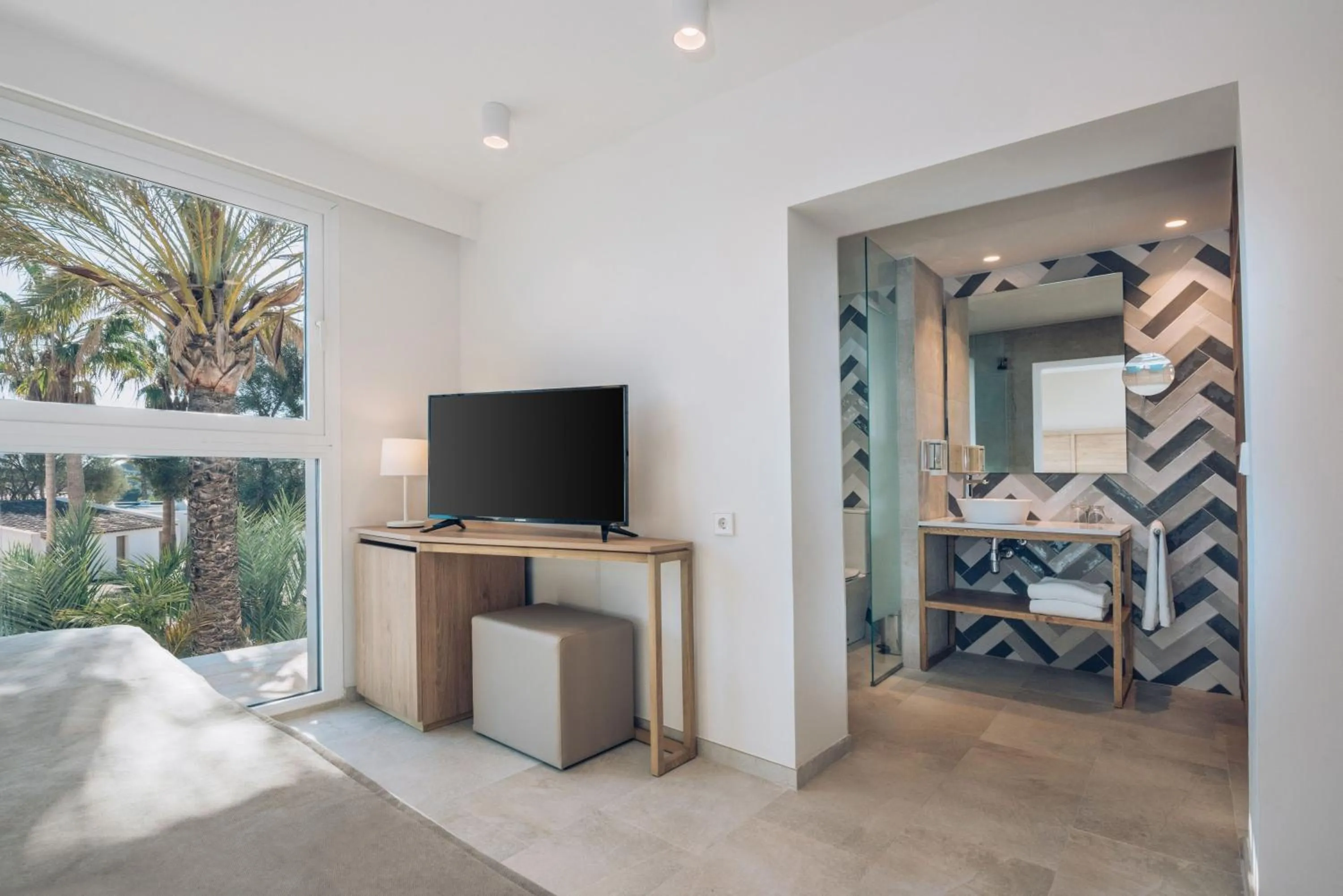 TV and multimedia in Iberostar Waves Cala Domingos All Inclusive