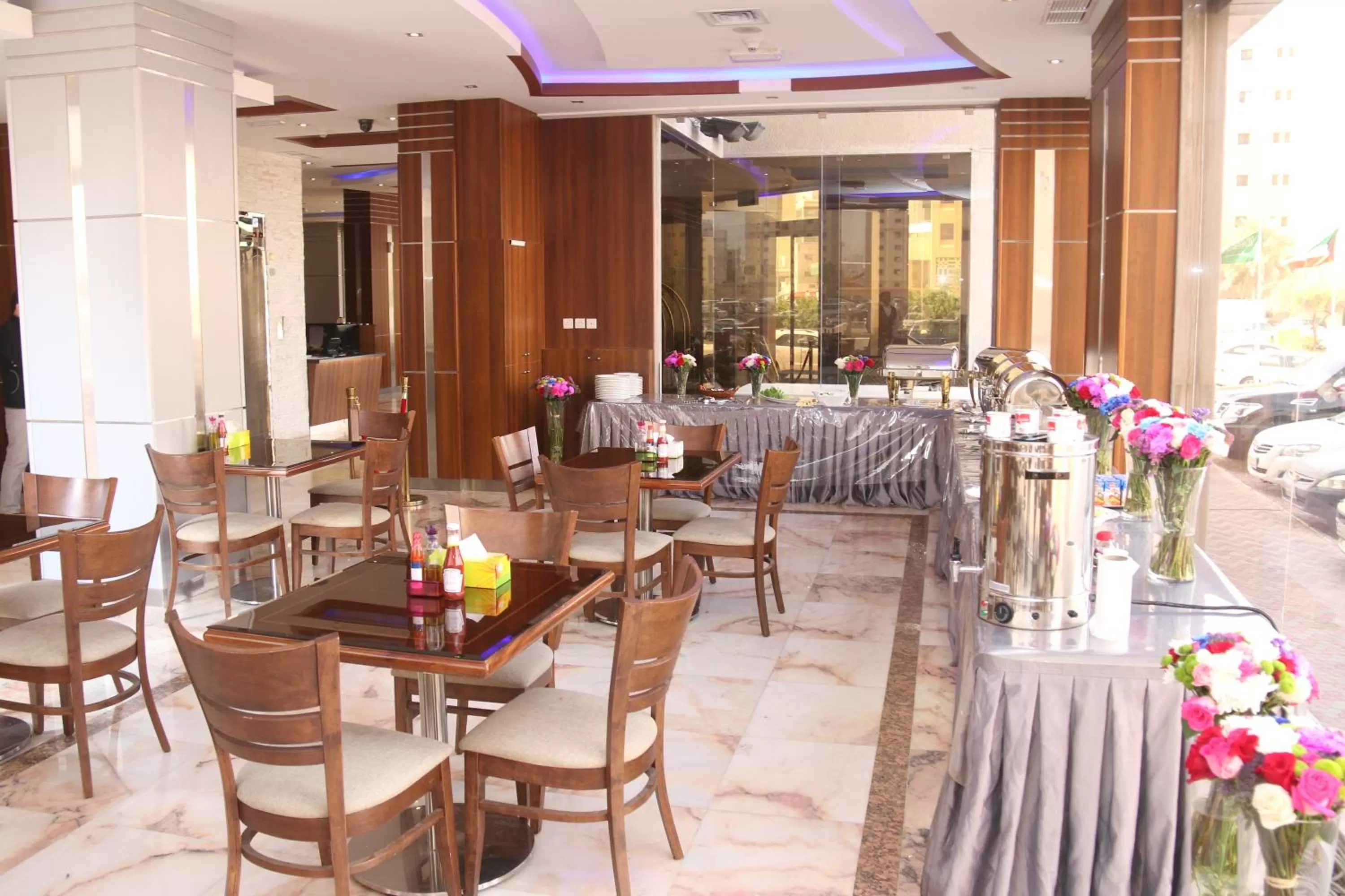 Restaurant/places to eat in Laguna Hotel Suites