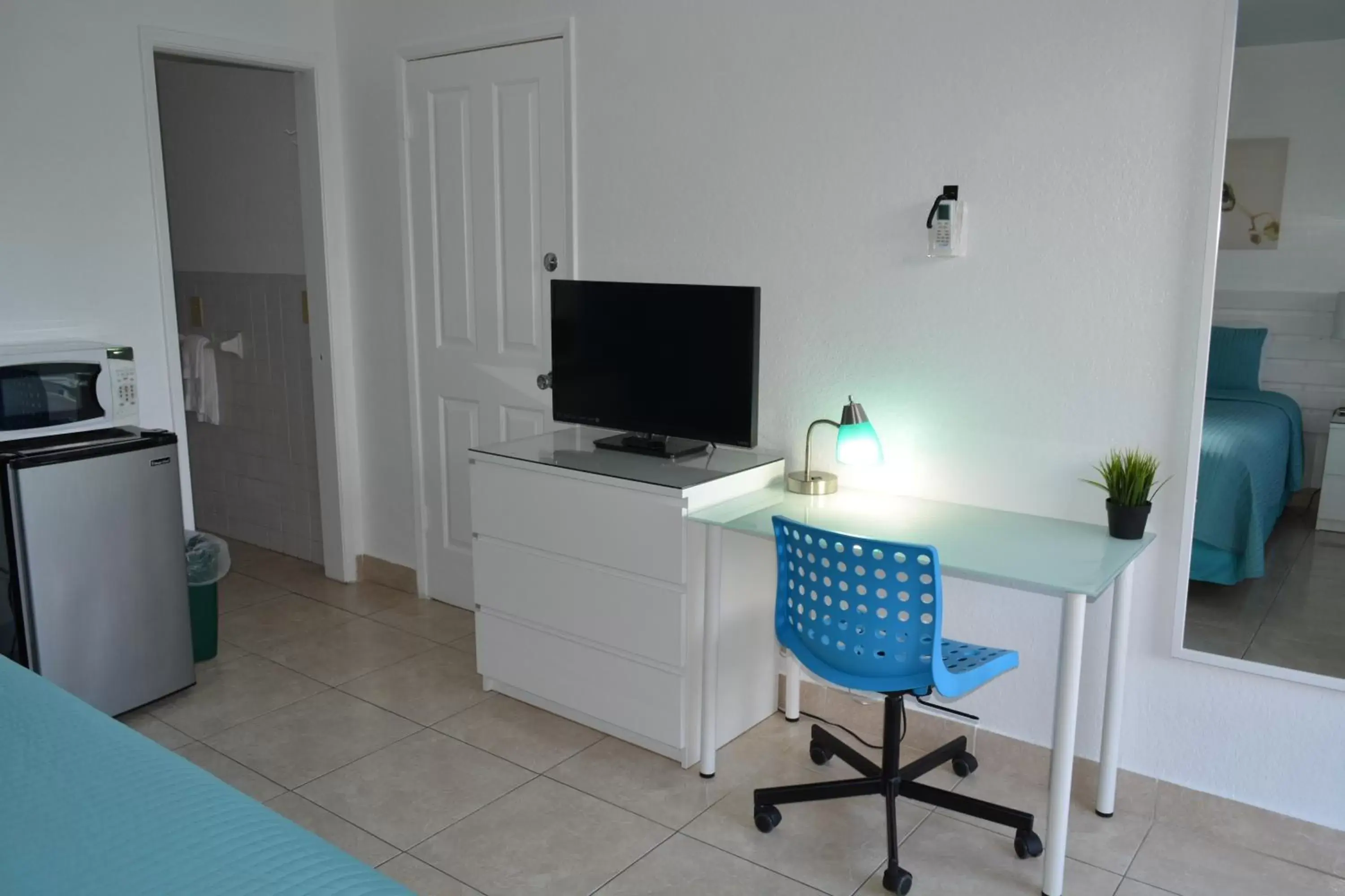 Standard King Room in Horizon by the Sea Inn Standard King Room in Horizon by the Sea Inn